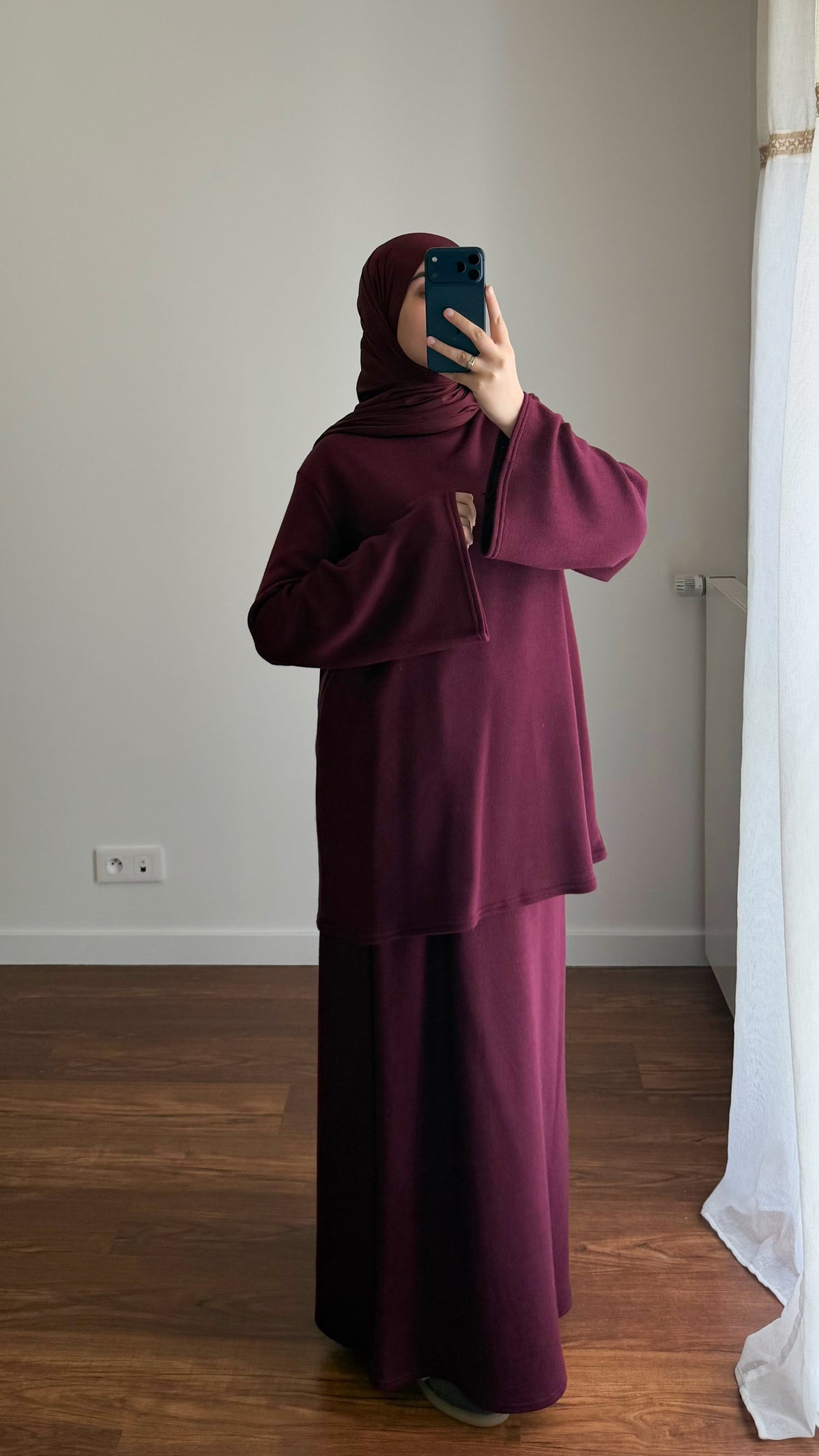 ENSEMBLE JUPE EN MAILLE BORDEAU