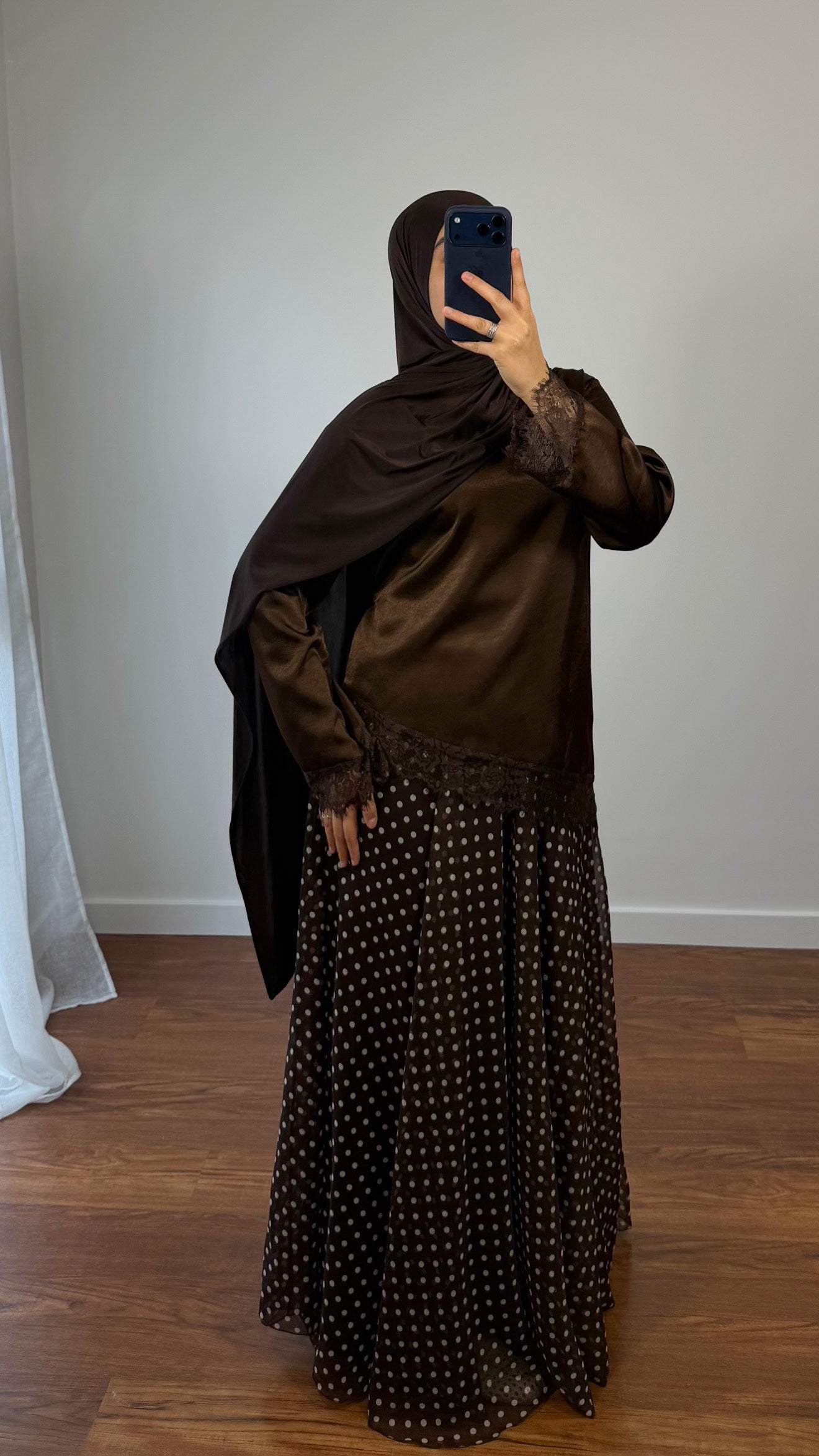 HAUT ASYMÉTRIQUE DENTELLE MARRON