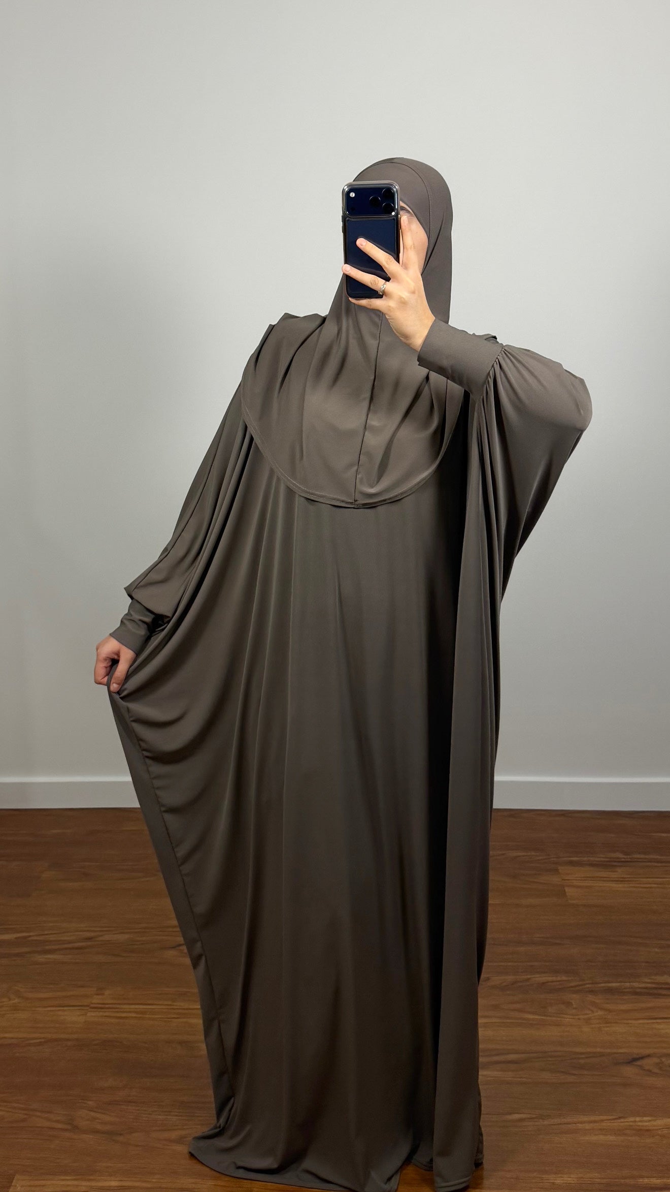 ROBE DE PRIÈRE TAUPE EN JERSEY PREMIUM