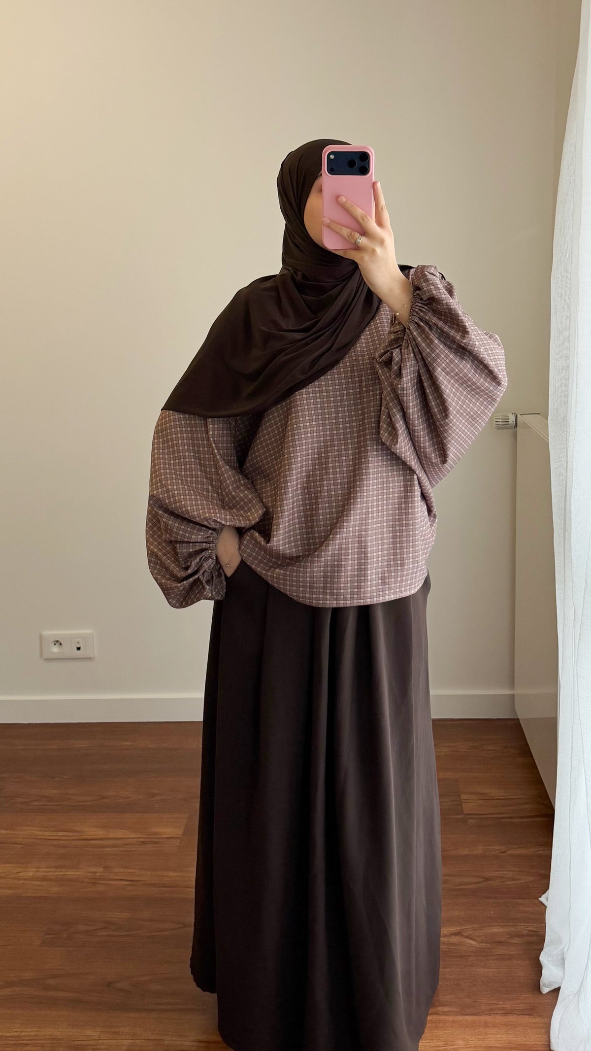 BLOUSE MANCHES BOUFFANTES MOTIF CARREAUX TAUPE