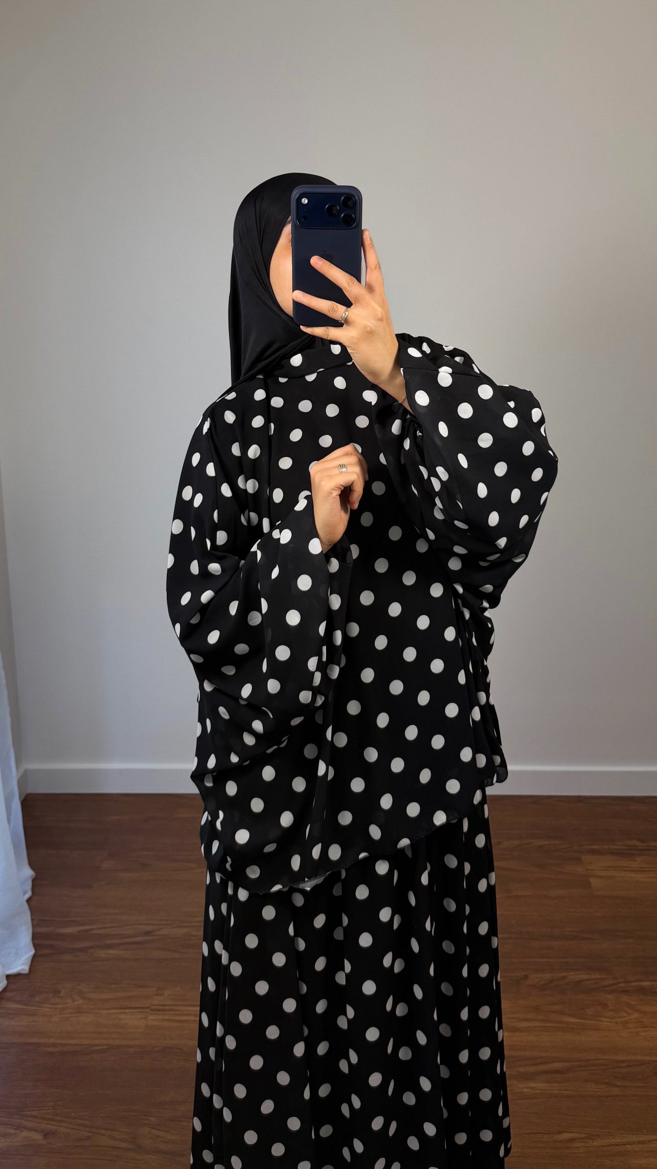 BLOUSE À POIS NOIR