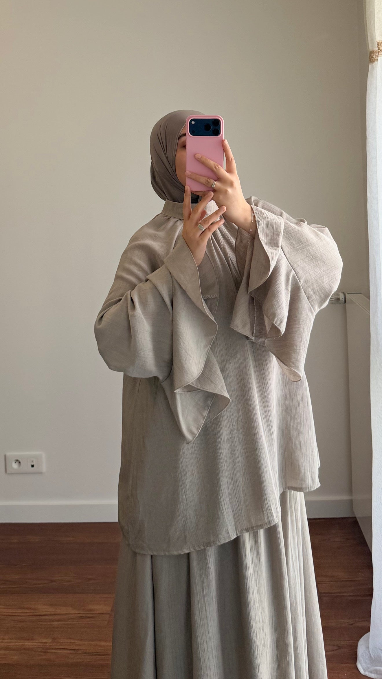 ENSEMBLE JUPE NUSSAYBAH TAUPE