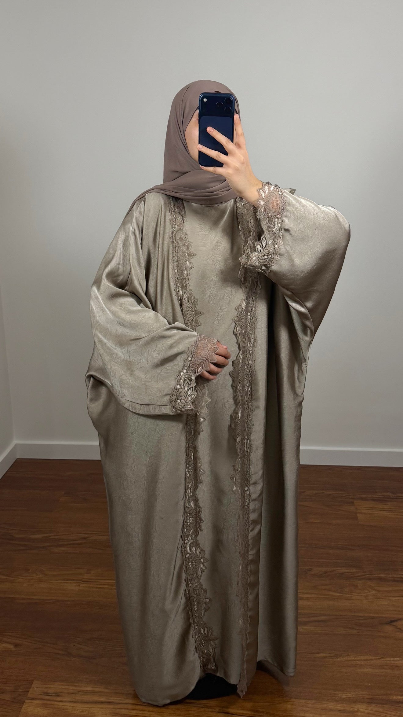 ENSEMBLE DINA KIMONO + SOUS ABAYA TAUPE