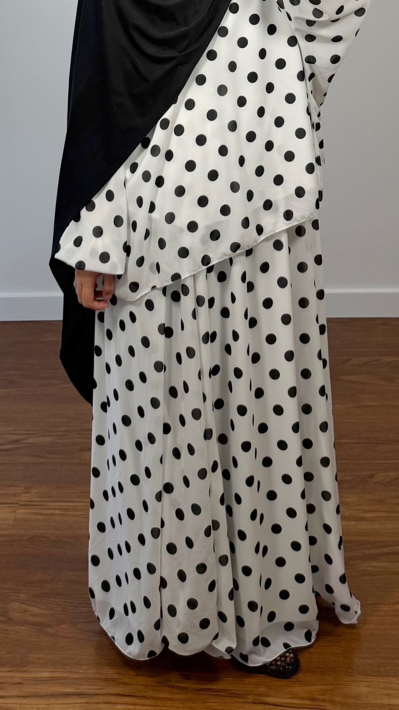 JUPE LONGUE À POIS BLANC (GROS POIS)
