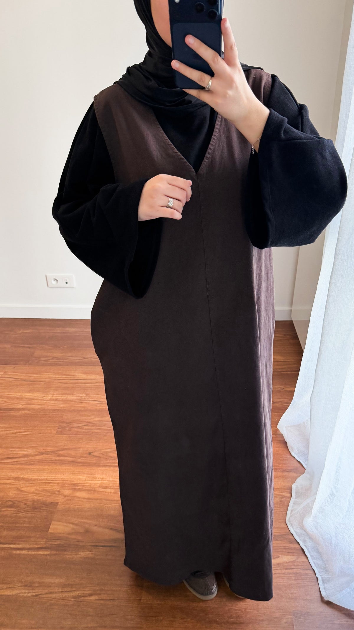 ROBE SANS MANCHES EN JEAN MARRON