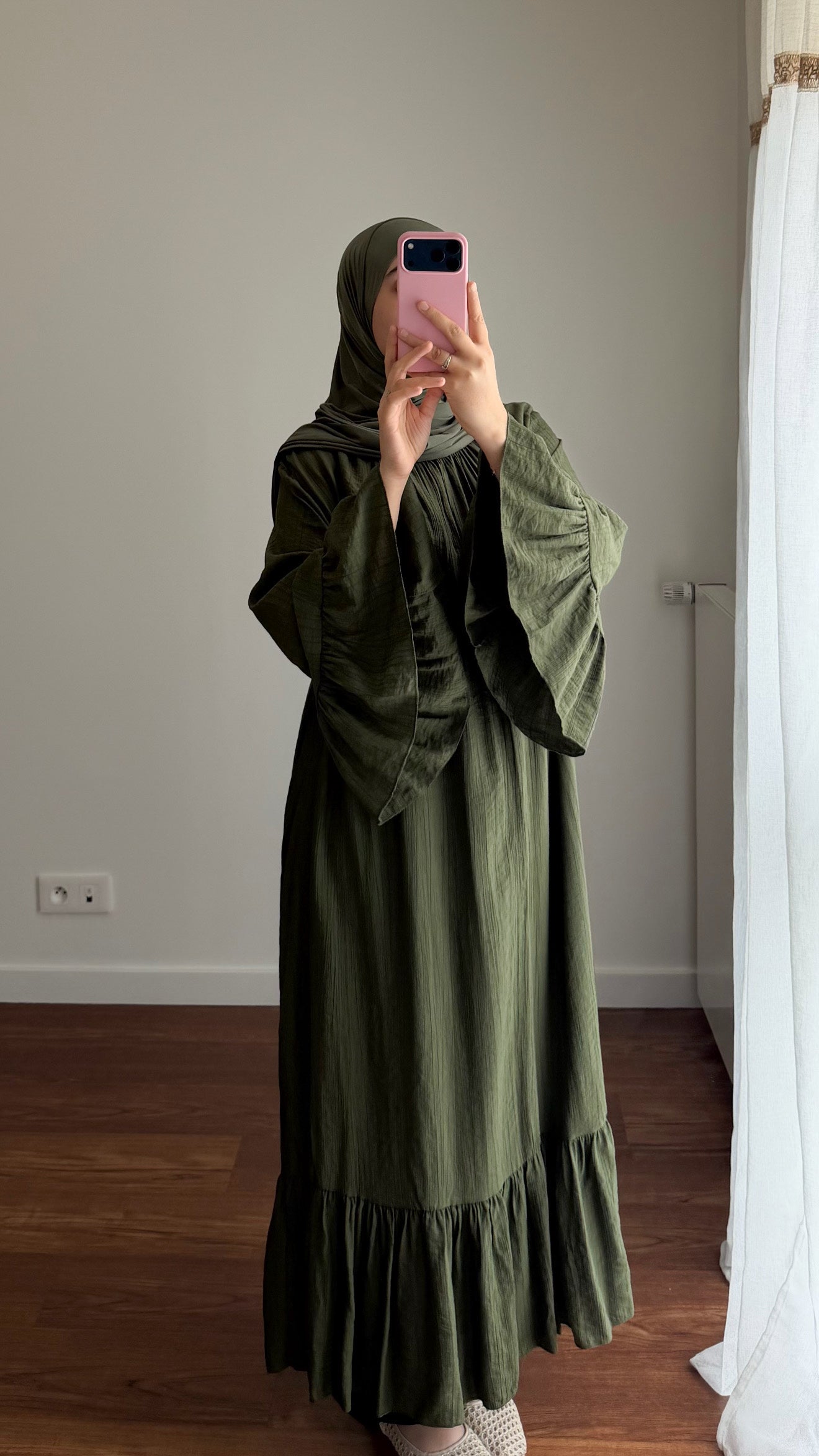 ROBE NOOR VERT KAKI