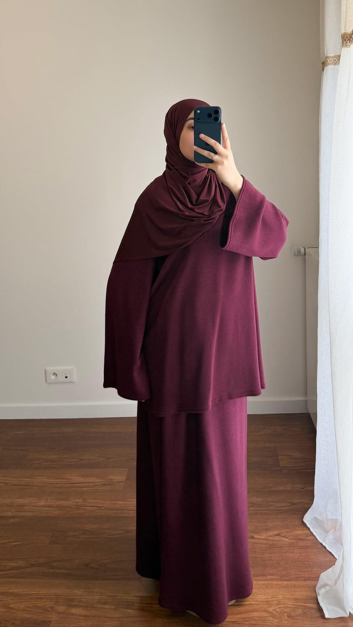 ENSEMBLE JUPE EN MAILLE BORDEAU