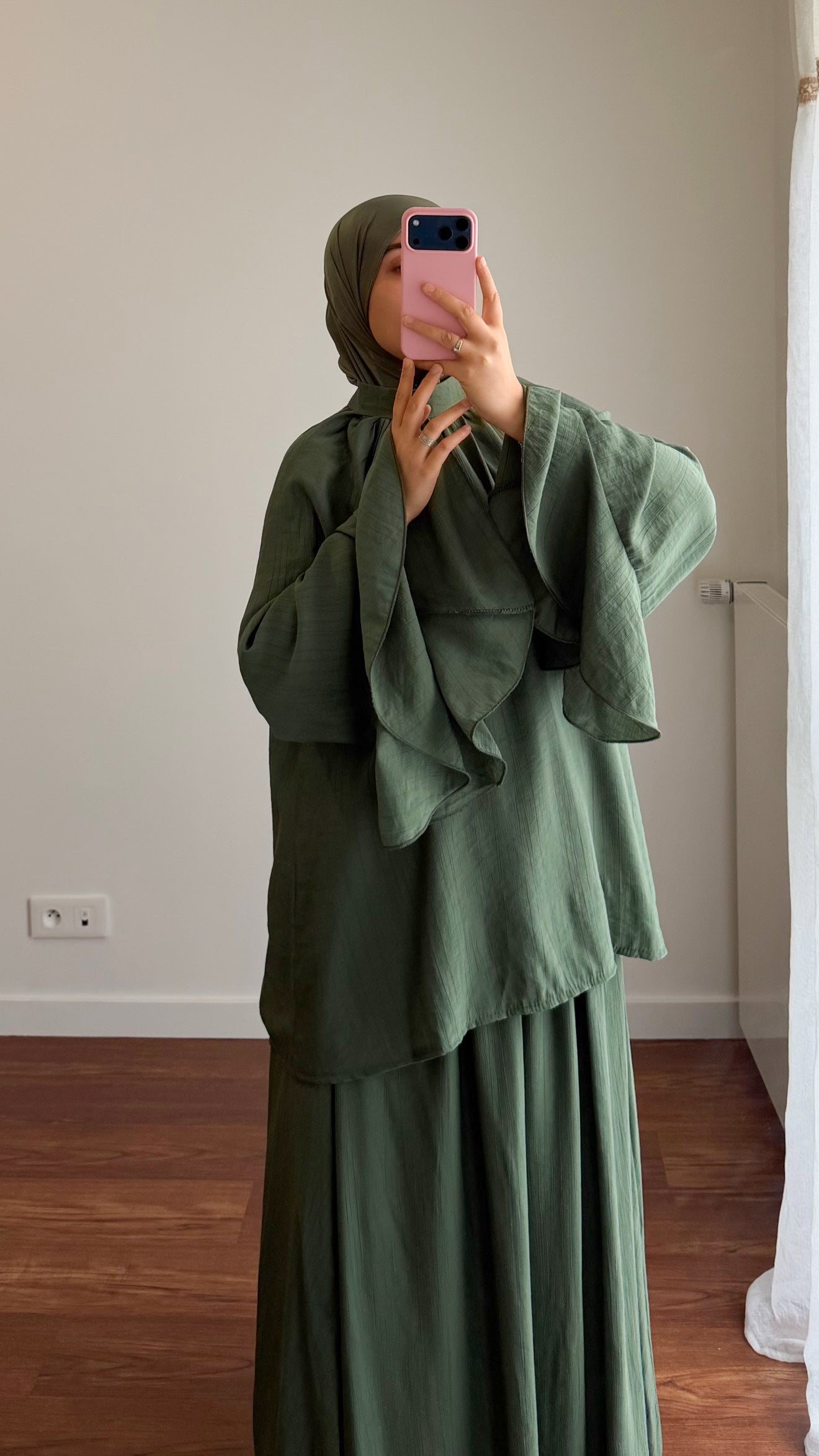 ENSEMBLE JUPE NUSSAYBAH VERT KAKI