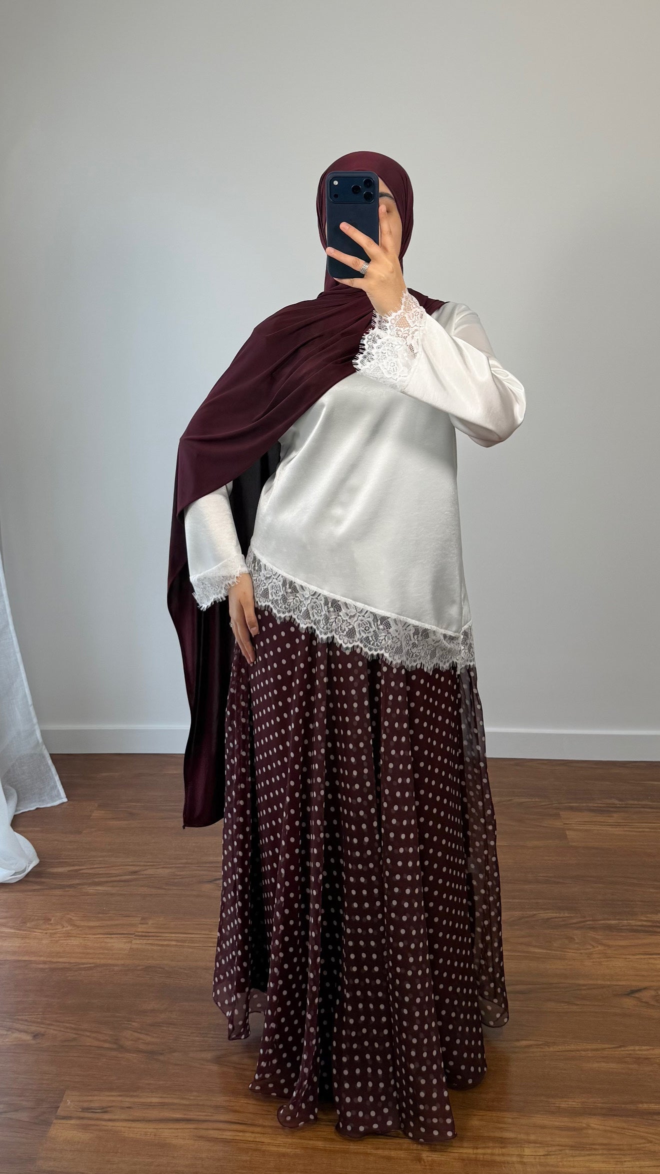 HAUT ASYMÉTRIQUE DENTELLE BLANC