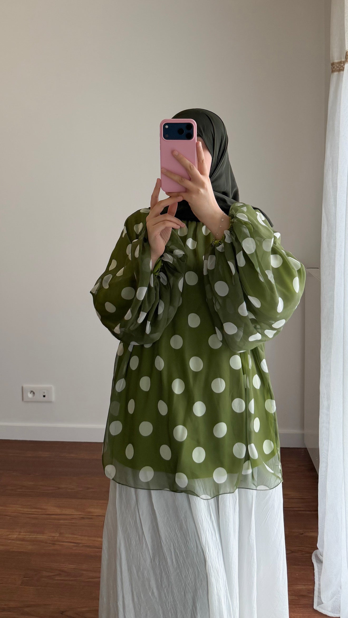 BLOUSE À GROS POIS VERT OLIVE