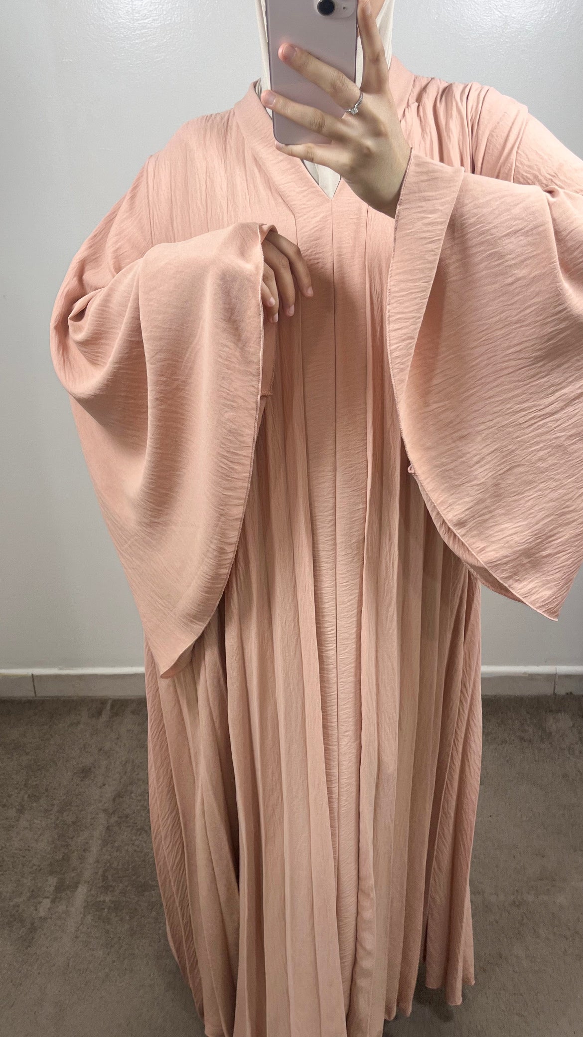 ABAYA PLISSÉE YUSRA ROSE SAUMON