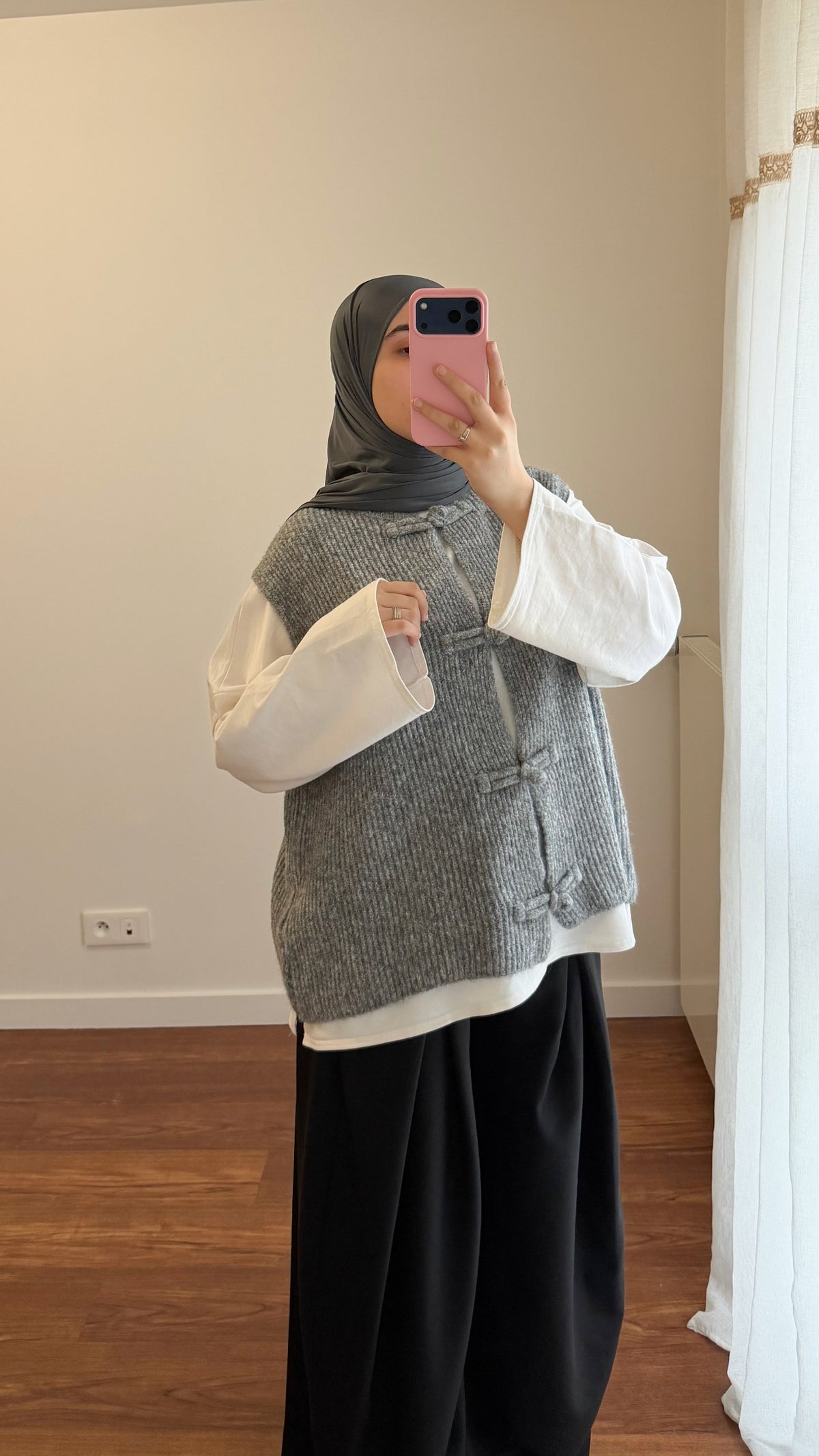 CARDIGAN YUMNA SANS MANCHES GRIS
