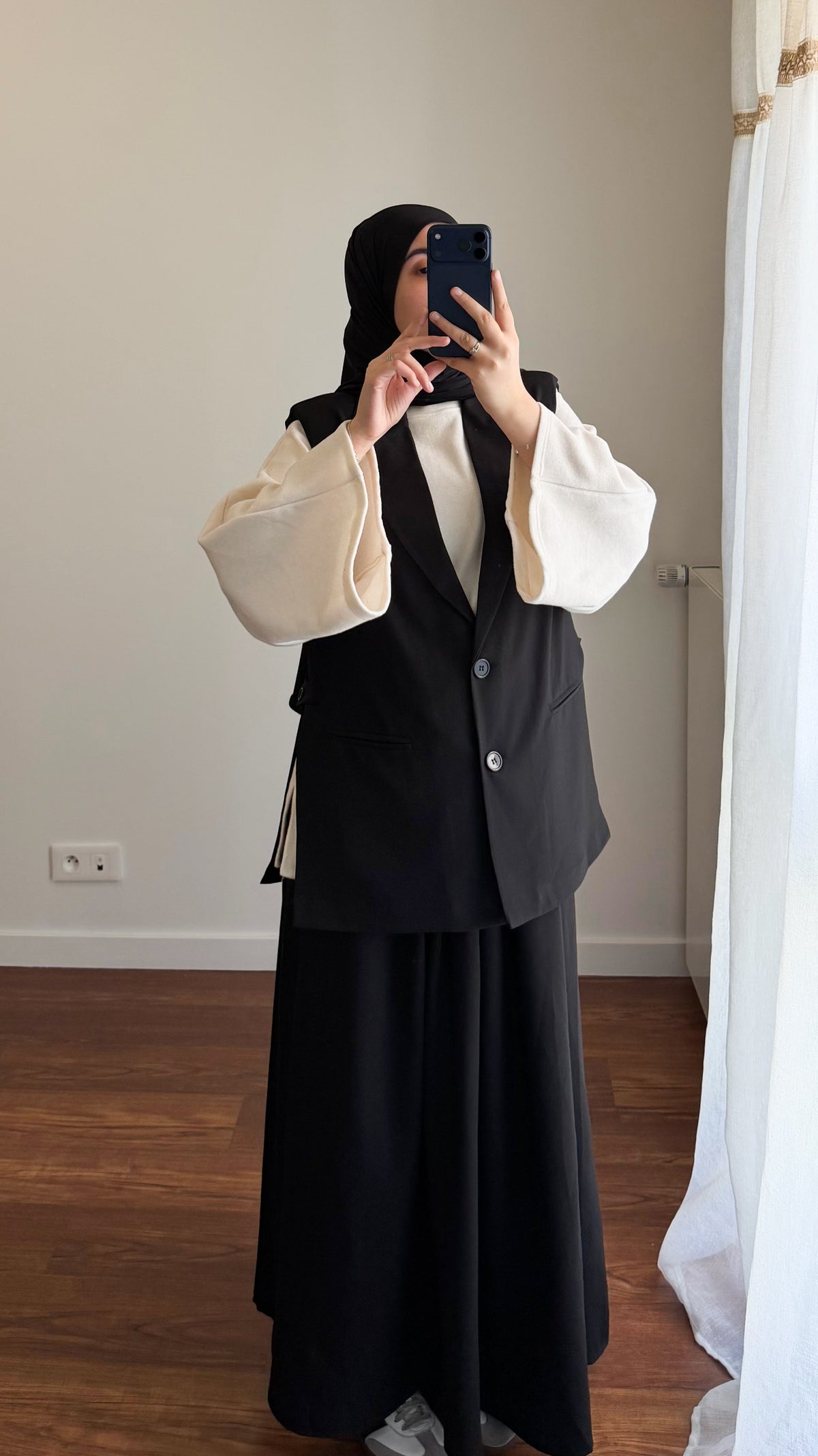 BLAZER SANS MANCHES NOIR