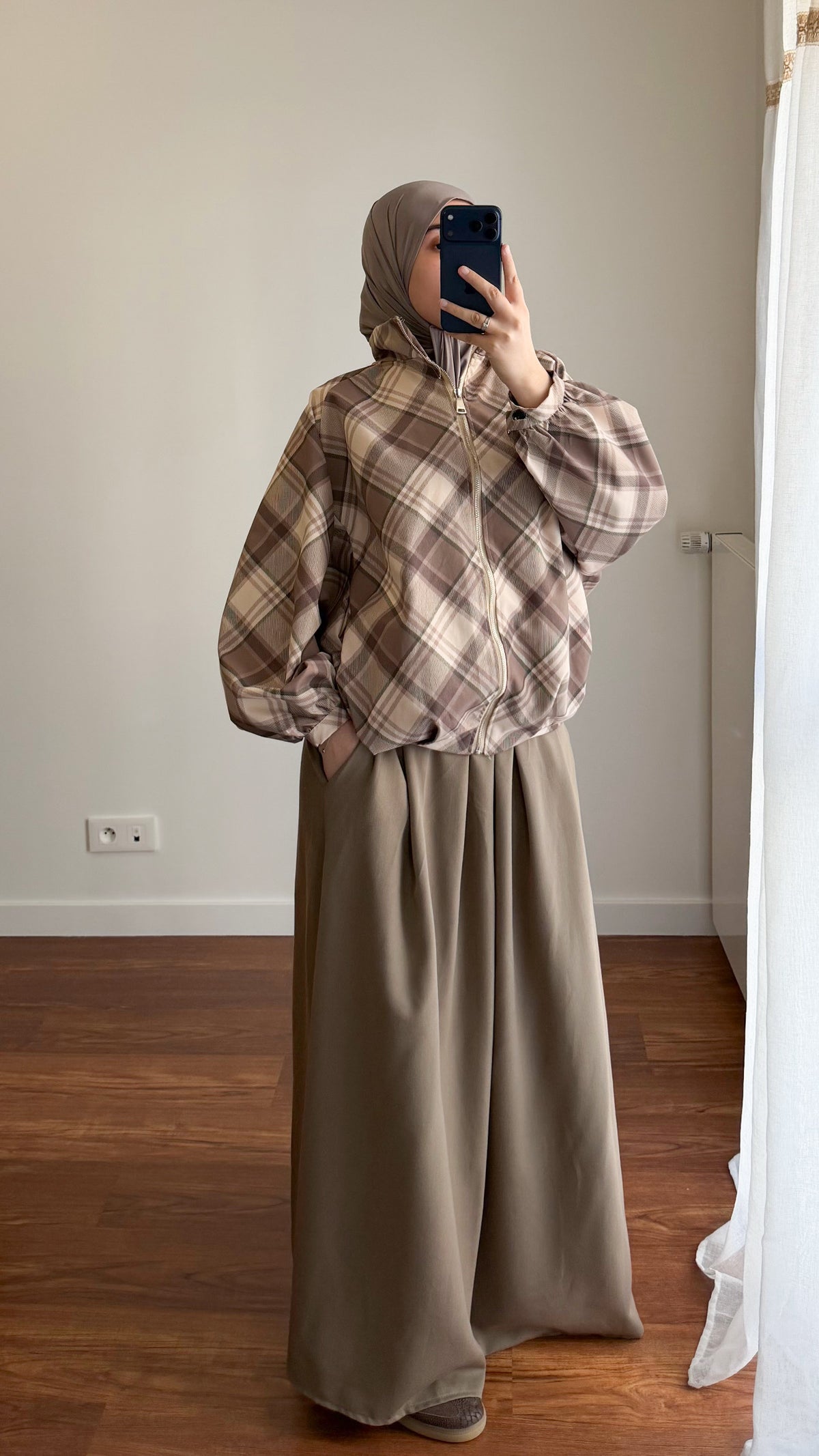 JUPE CLASSIQUE ÉPAISSE TAUPE
