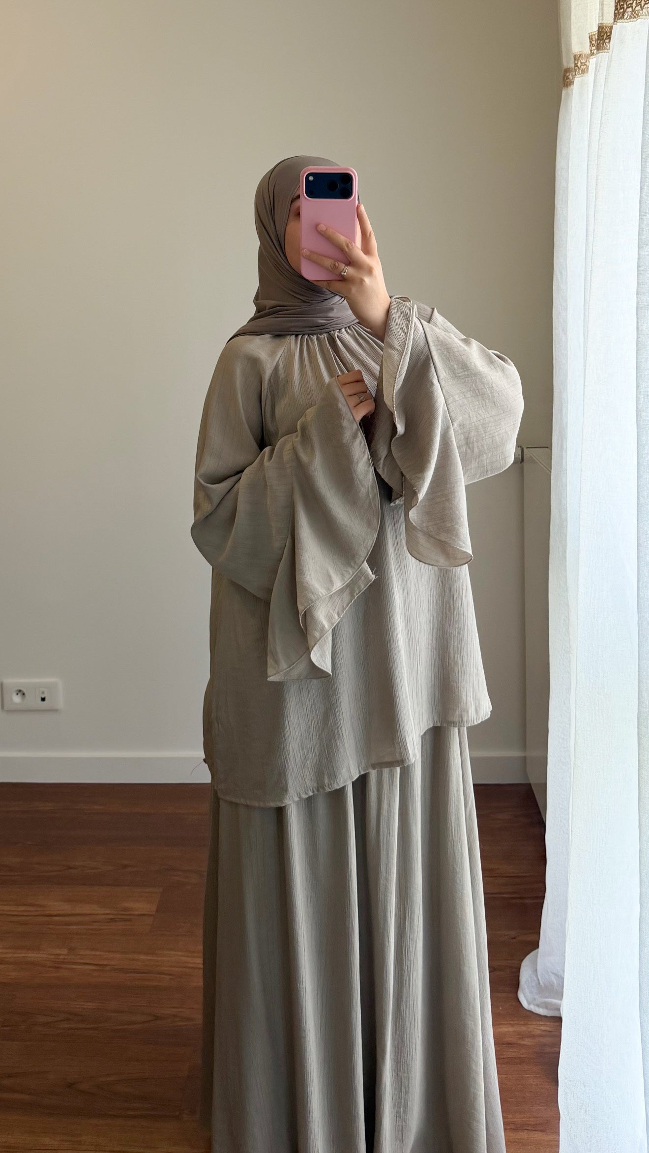 ENSEMBLE JUPE NUSSAYBAH TAUPE
