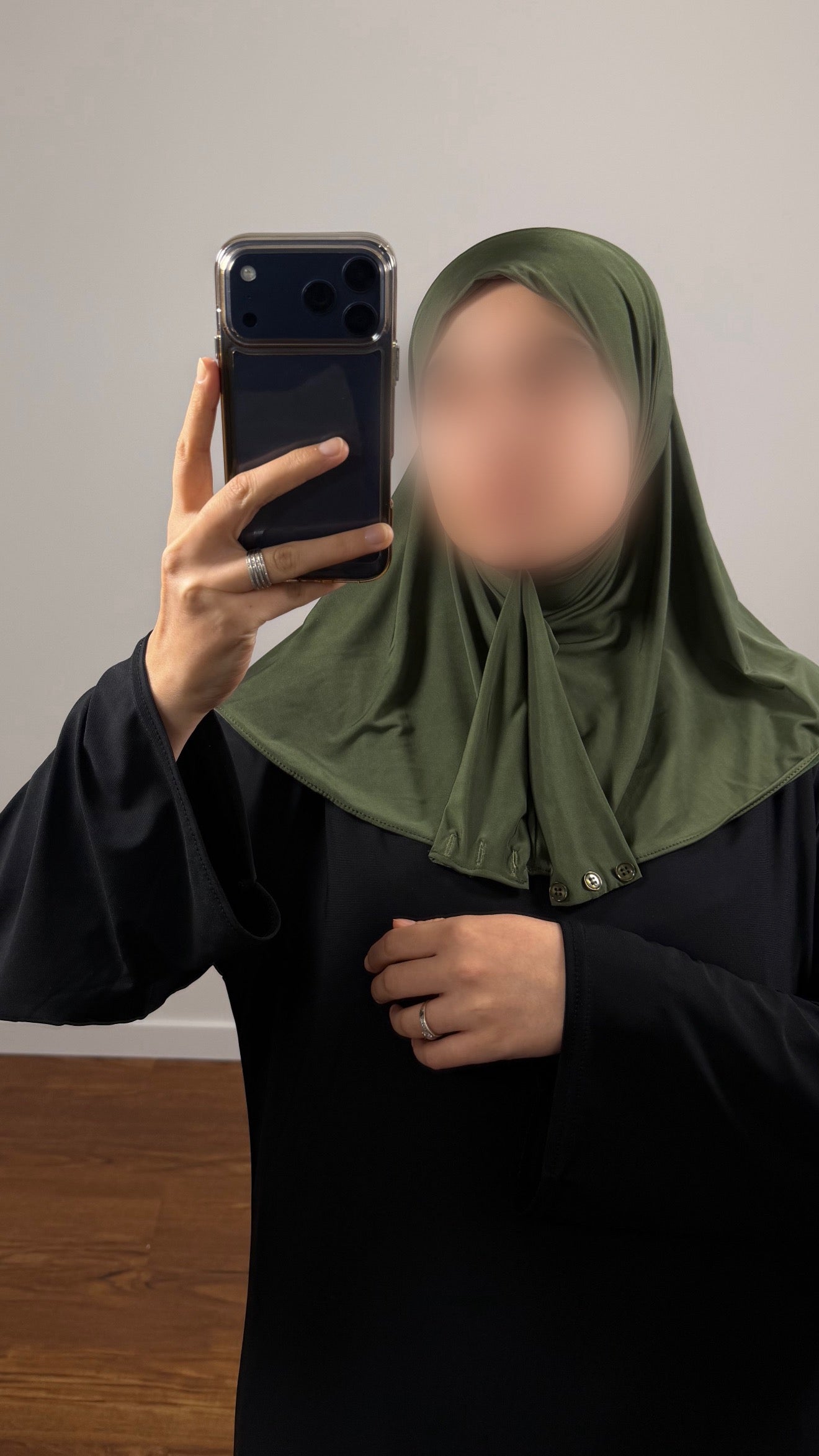 CAGOULE EN VERT KAKI JERSEY LIQUID