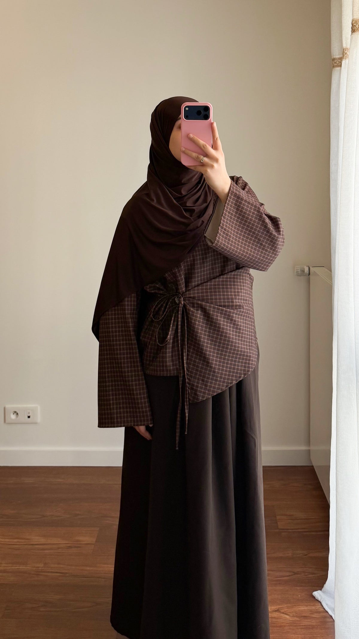 HAUT À NOUER MOTIF CARREAUX MARRON