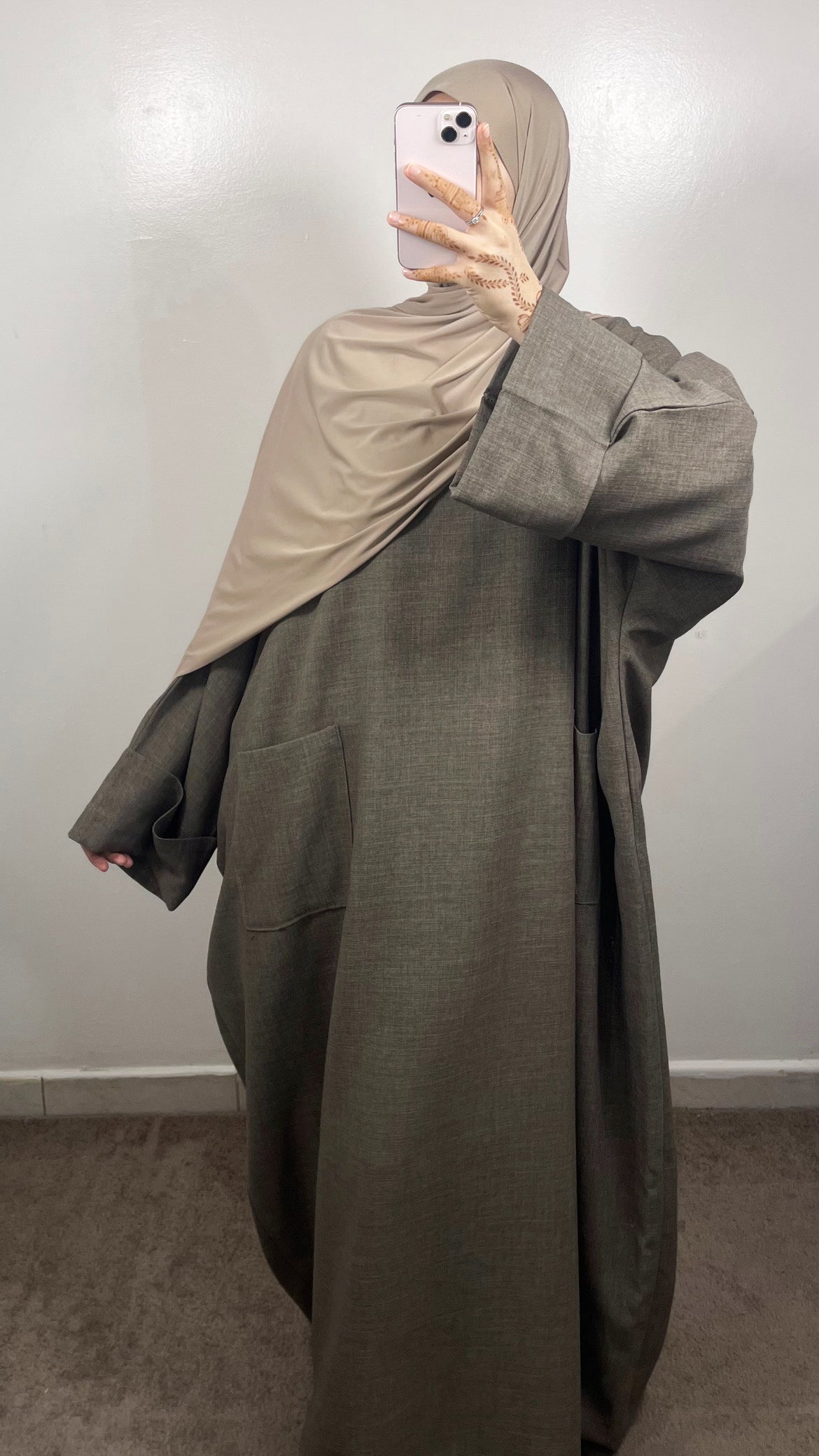 ABAYA POCHES EFFET LIN TAUPE