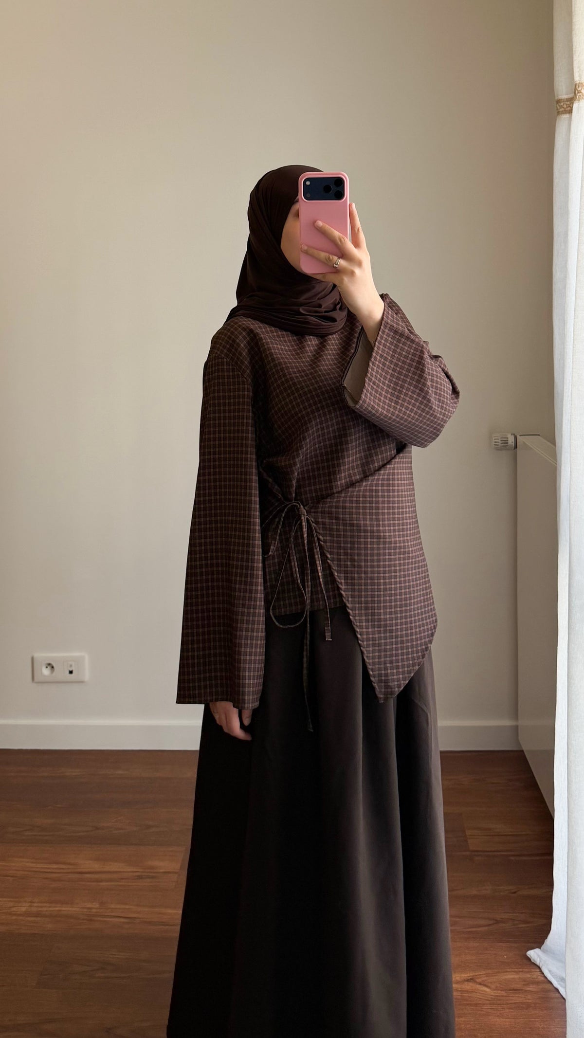 HAUT À NOUER MOTIF CARREAUX MARRON