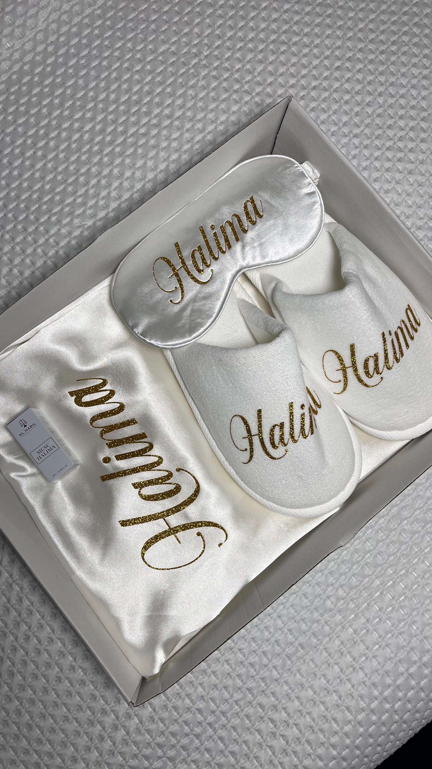 BRIDE BOX WHITE FEATHER SLEEVE BATHROBE