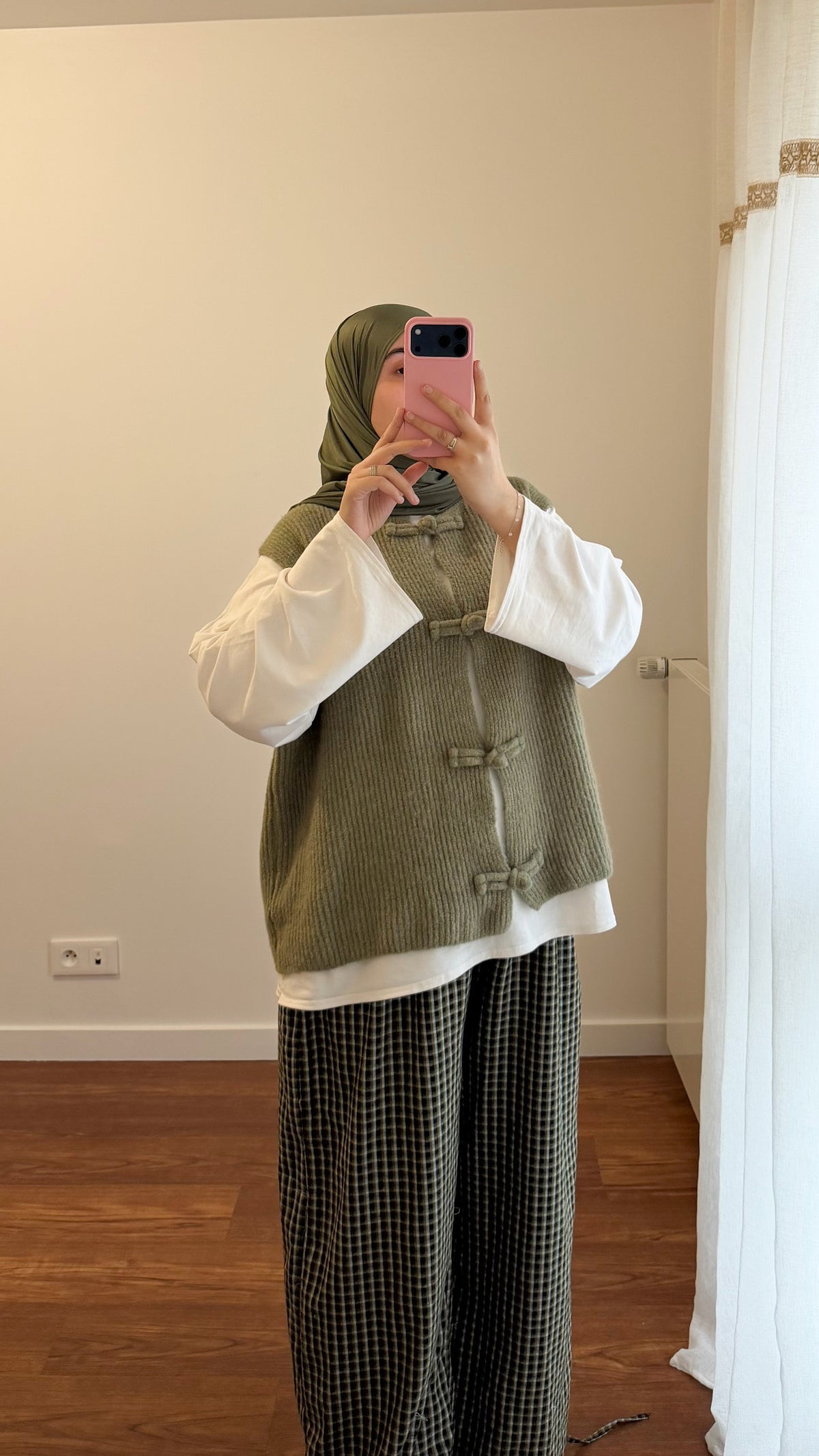 CARDIGAN YUMNA SANS MANCHES VERT KAKI