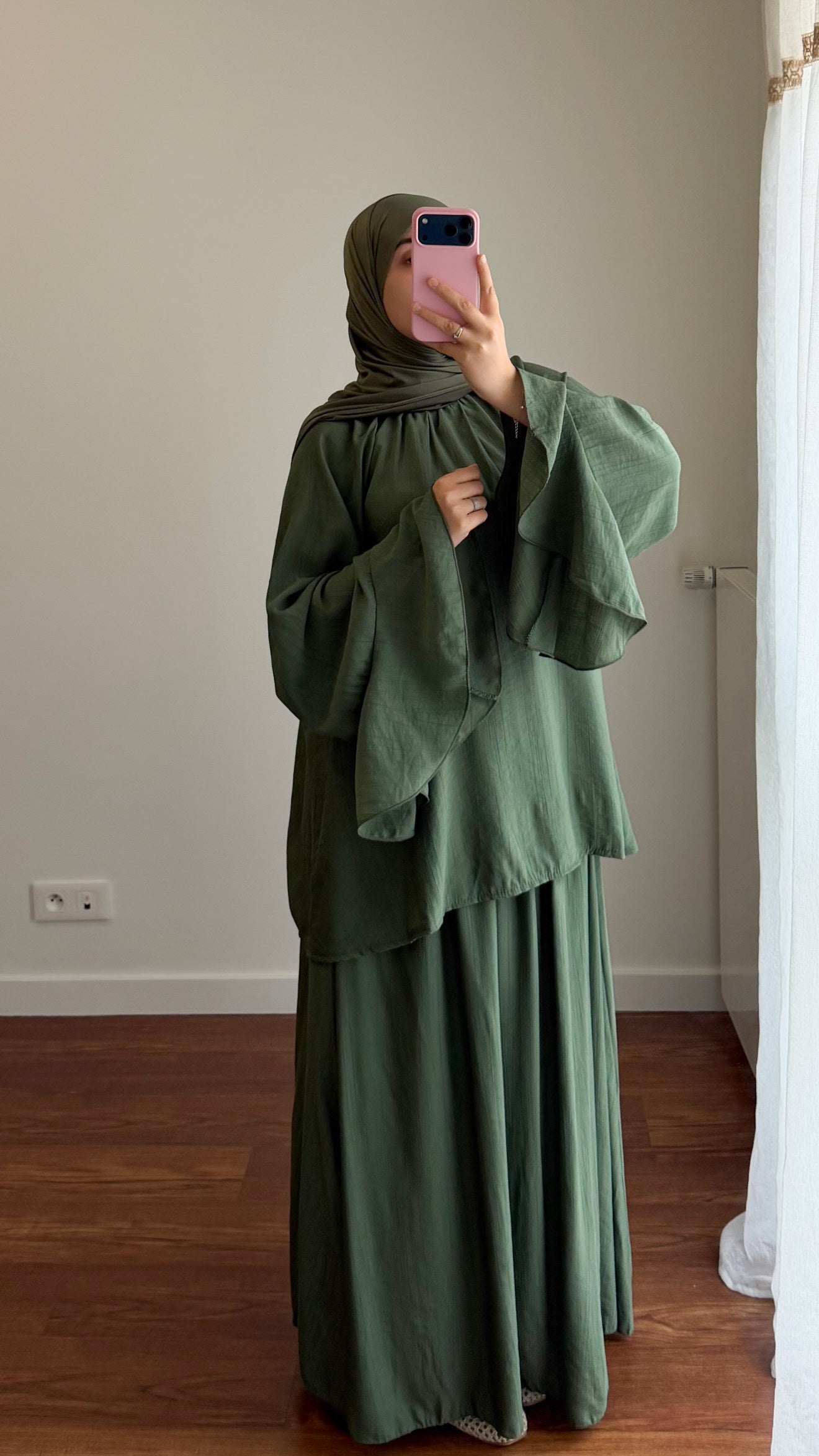 ENSEMBLE JUPE NUSSAYBAH VERT KAKI