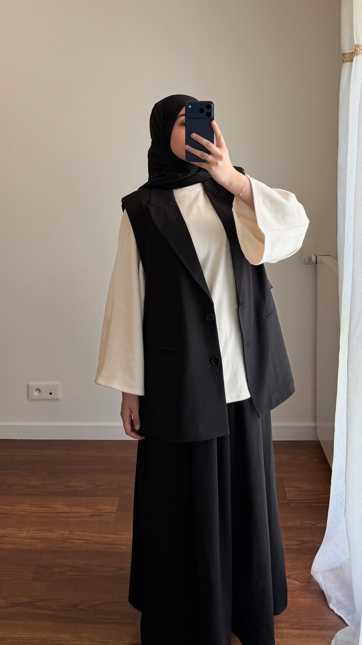 BLAZER SANS MANCHES NOIR