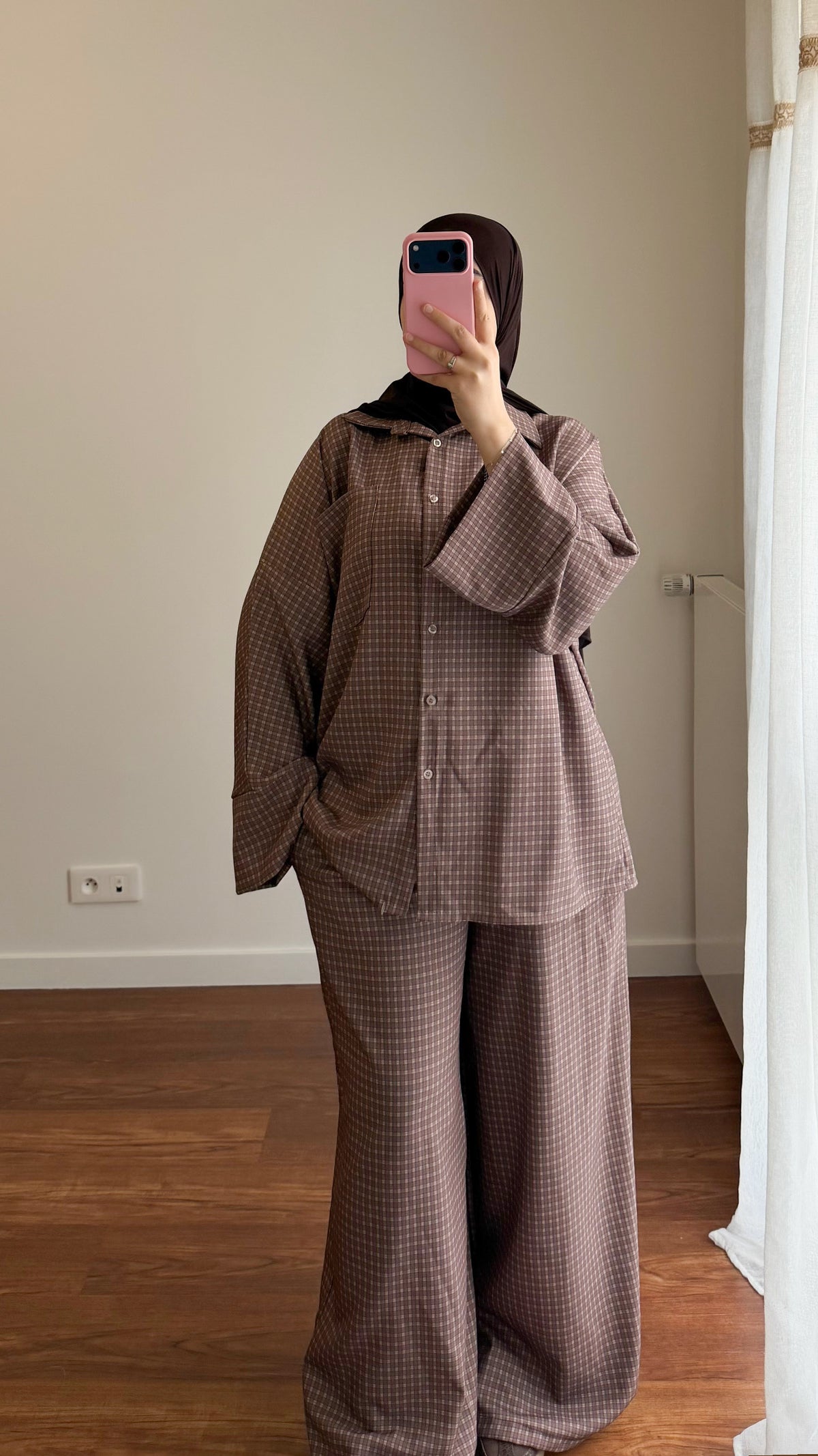 ENSEMBLE CHEMISE + PANTALON MOTIF CARREAUX TAUPE