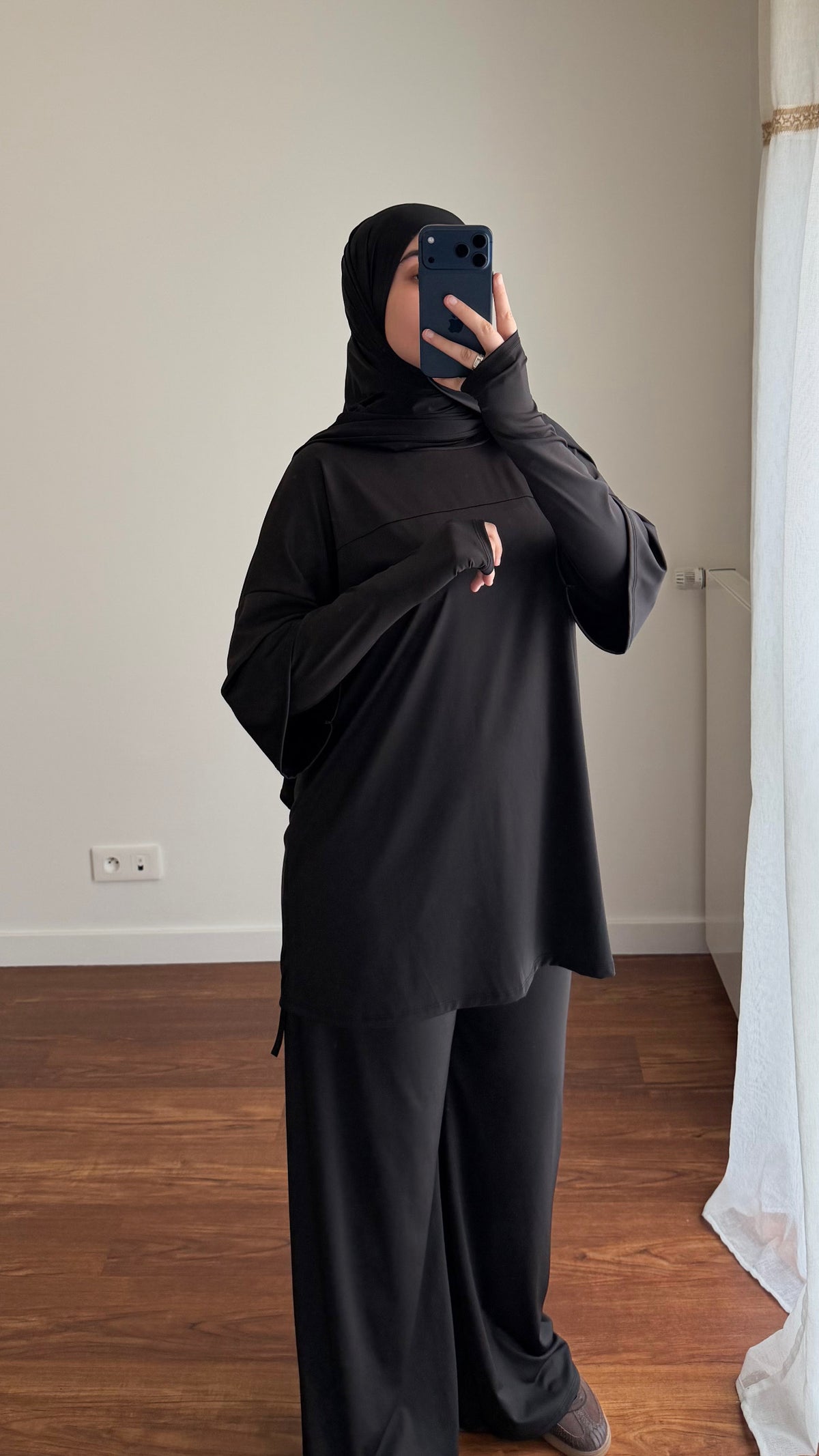 ENSEMBLE DE SPORT NOIR