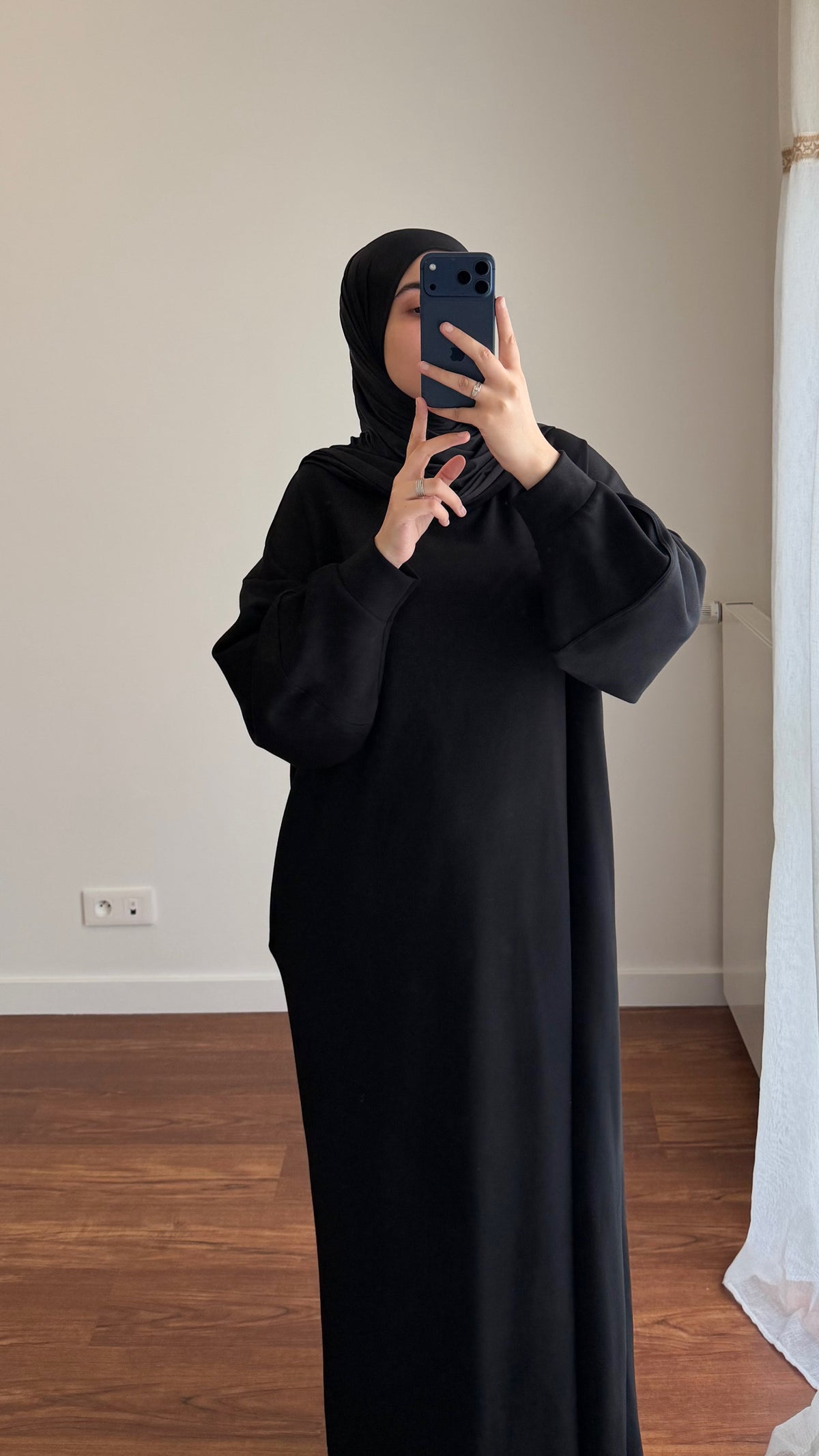 ROBE SWEAT NOIR