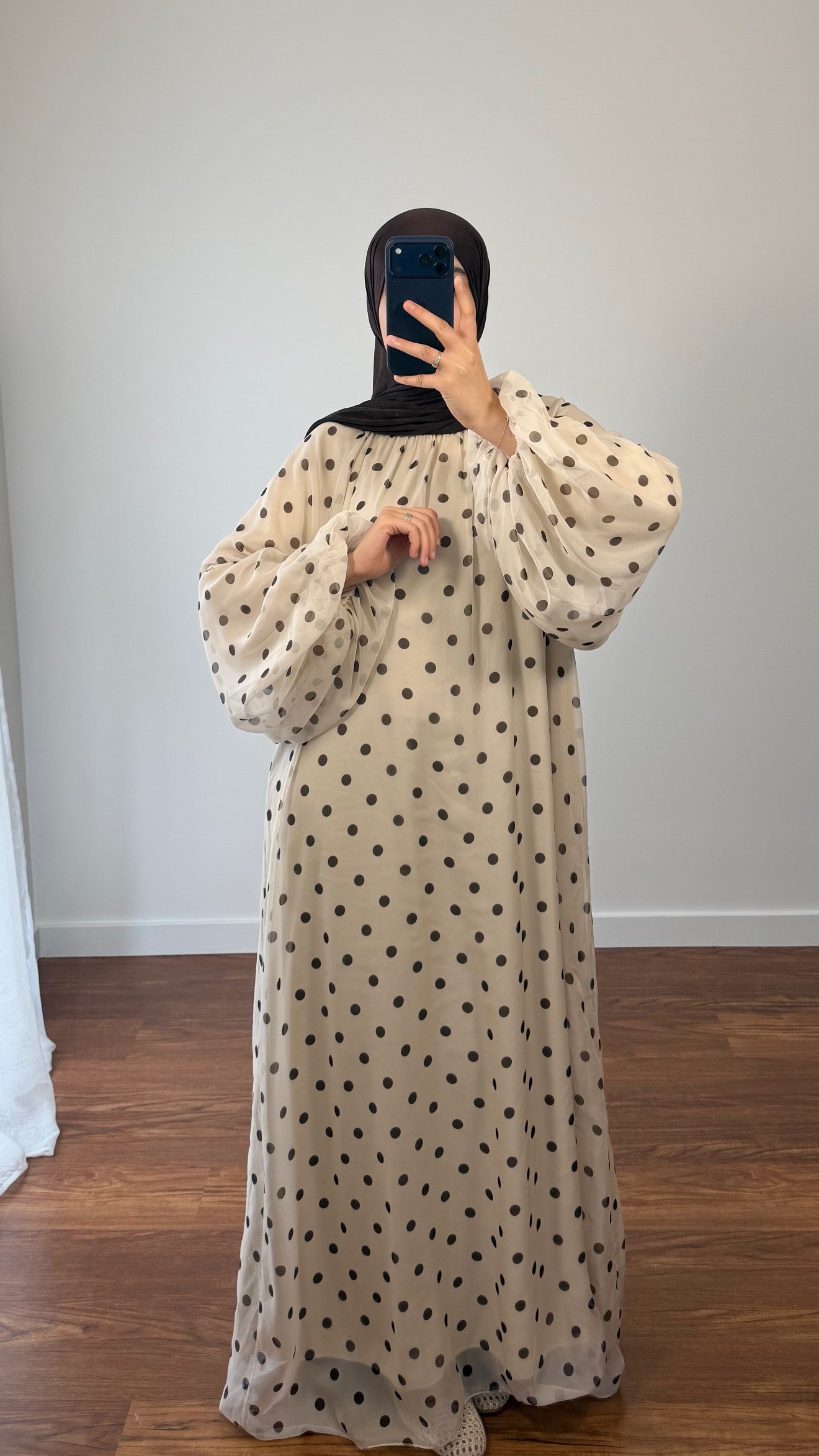 ROBE À POIS BLANC CASSÉ