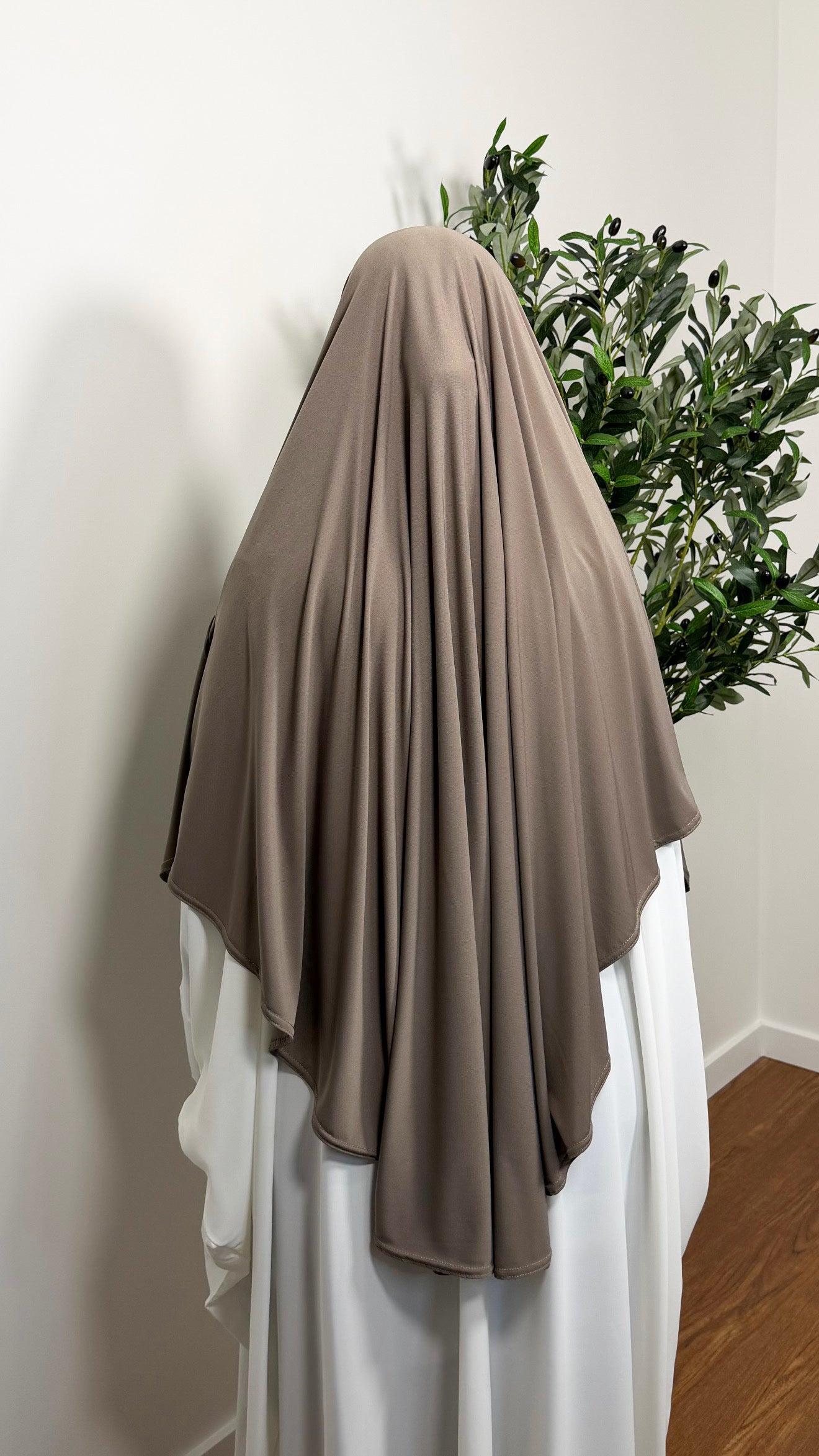 KHIMAR MI-LONG TAUPE EN JERSEY PREMIUM