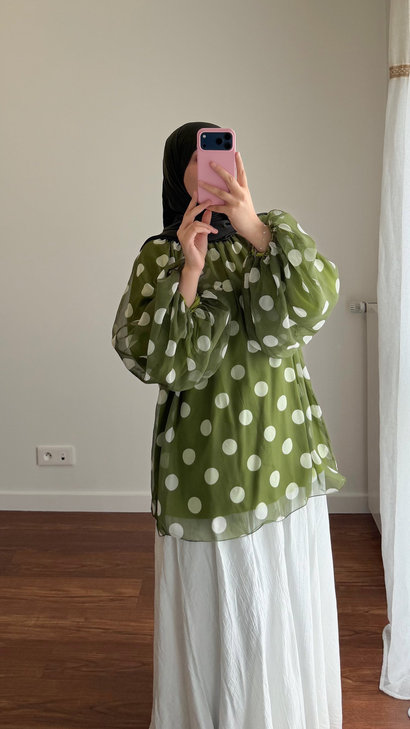 BLOUSE À GROS POIS VERT OLIVE