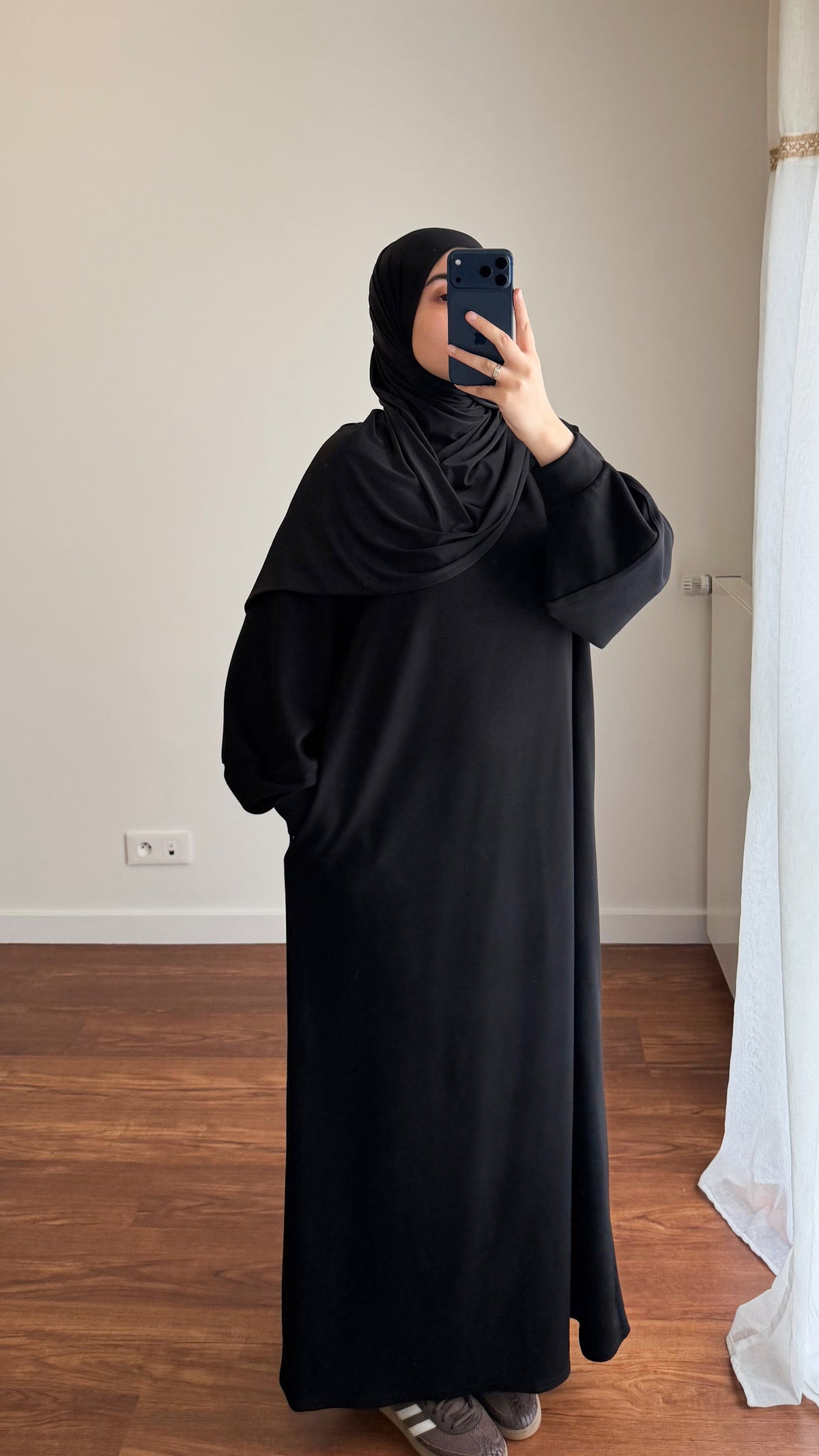 ROBE SWEAT NOIR