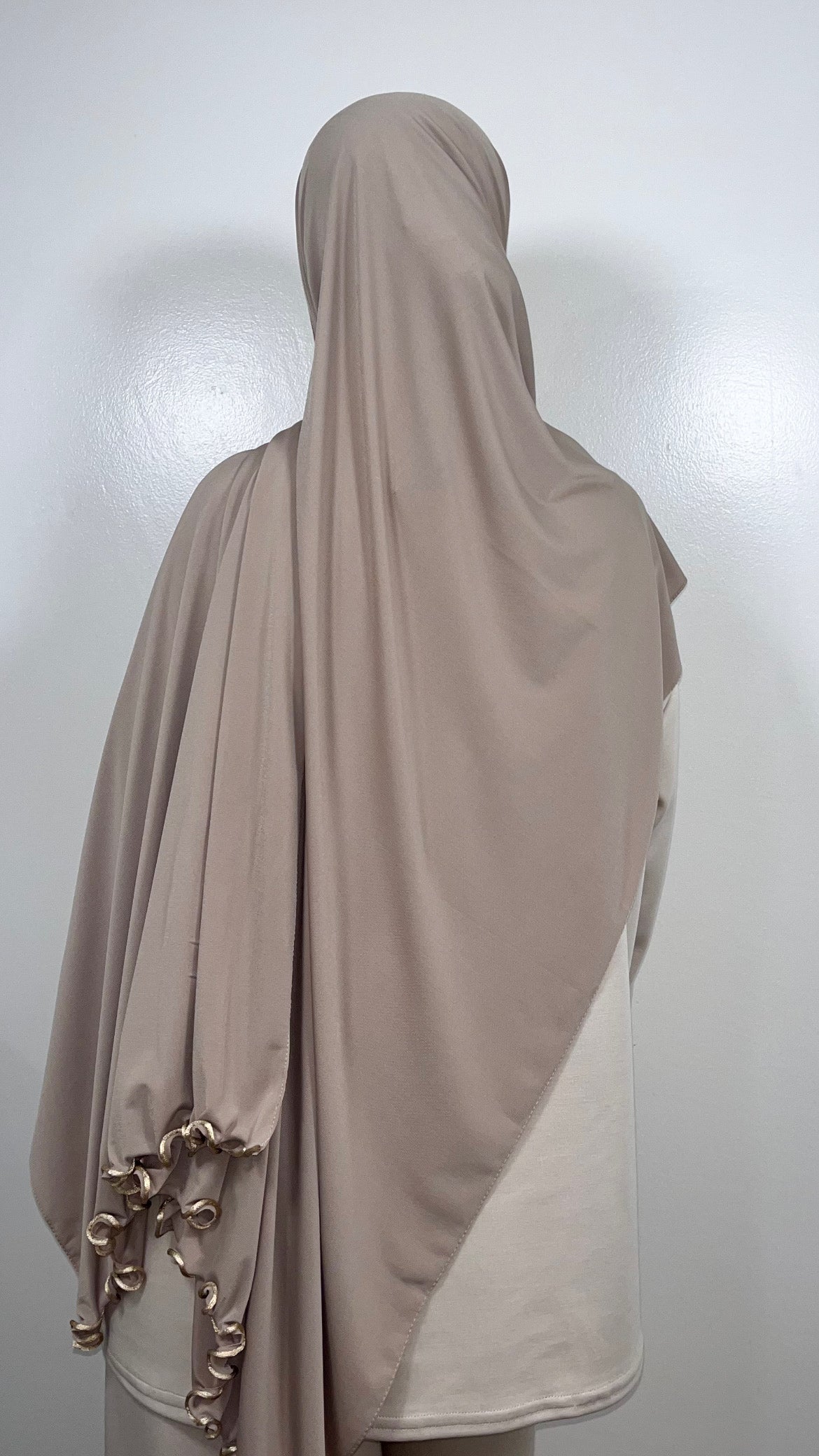 HIJAB JERSEY PREMIUM DE LUXE FRONCÉ BEIGE