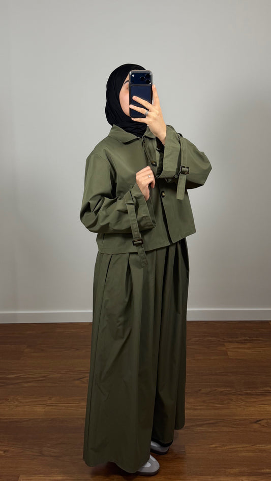 ENSEMBLE TRENCH VESTE + JUPE VERT KAKI