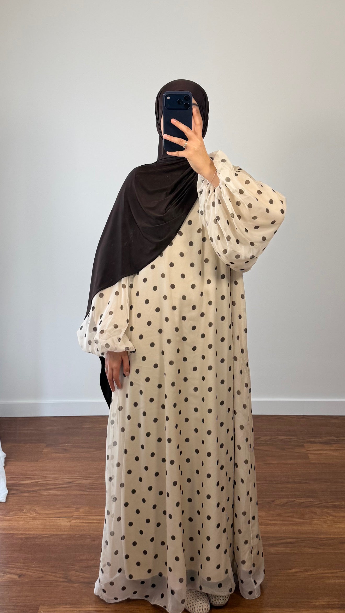 ROBE À POIS BLANC CASSÉ