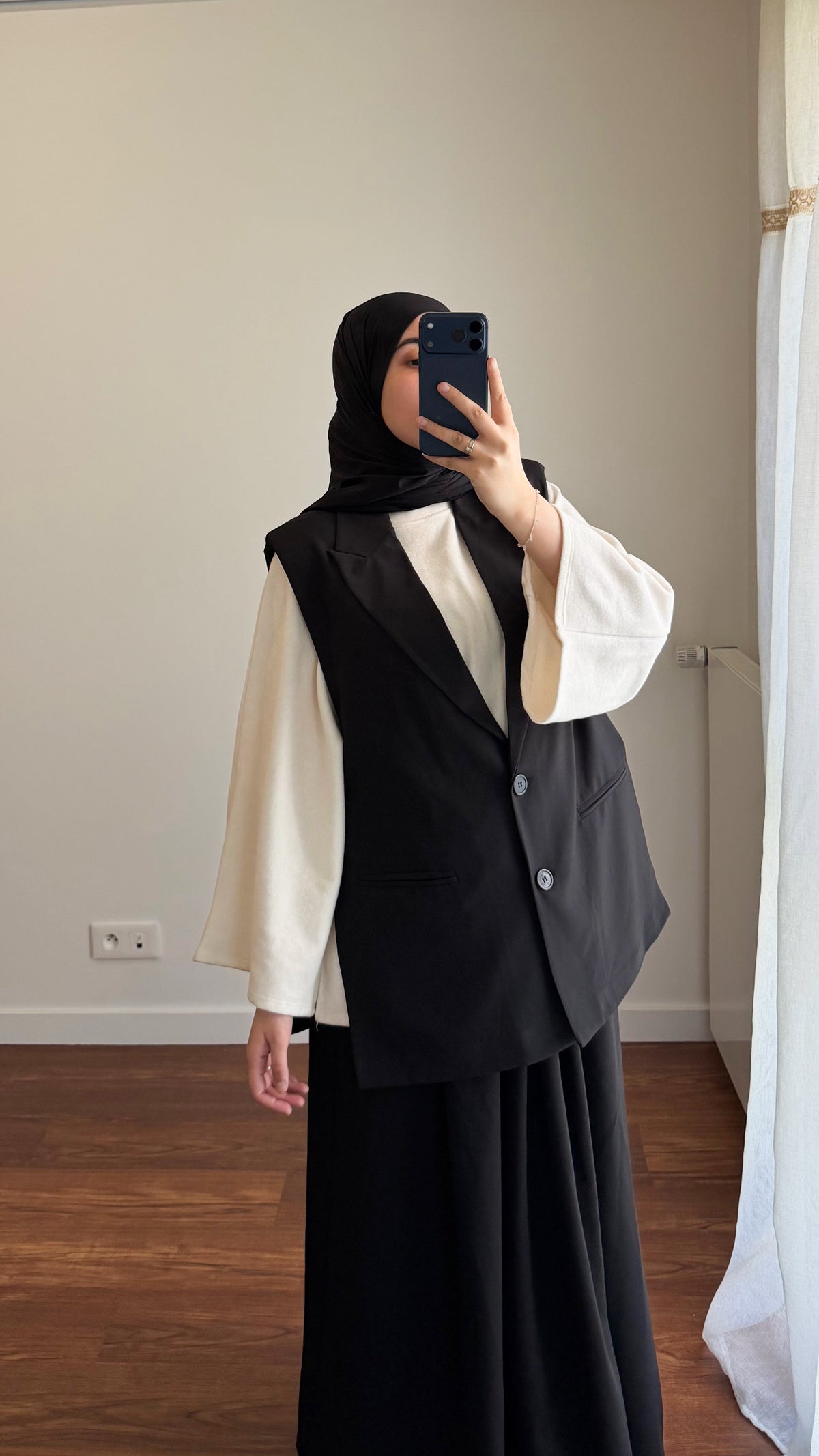 BLAZER SANS MANCHES NOIR