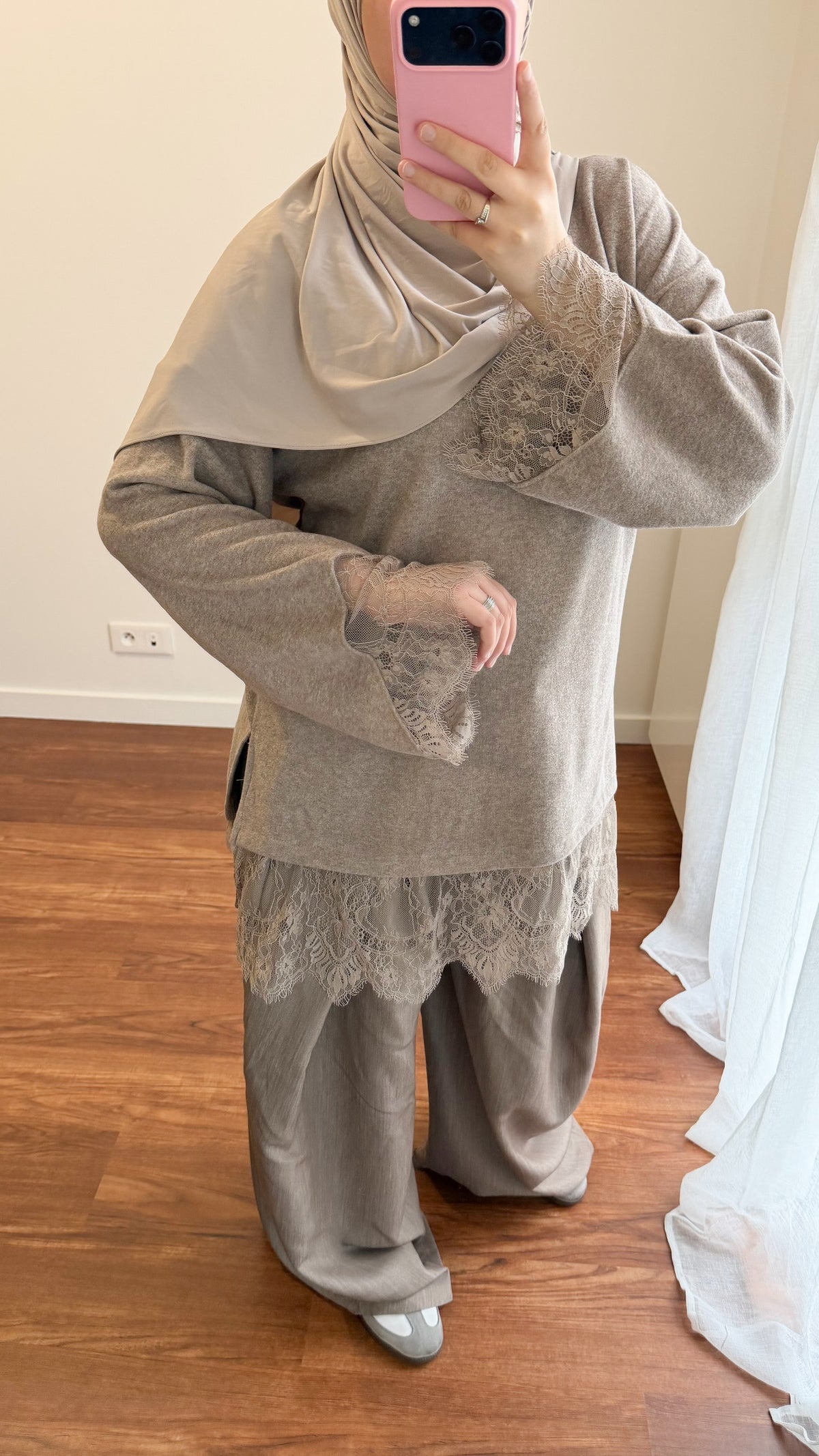 PULL DENTELLE TAUPE