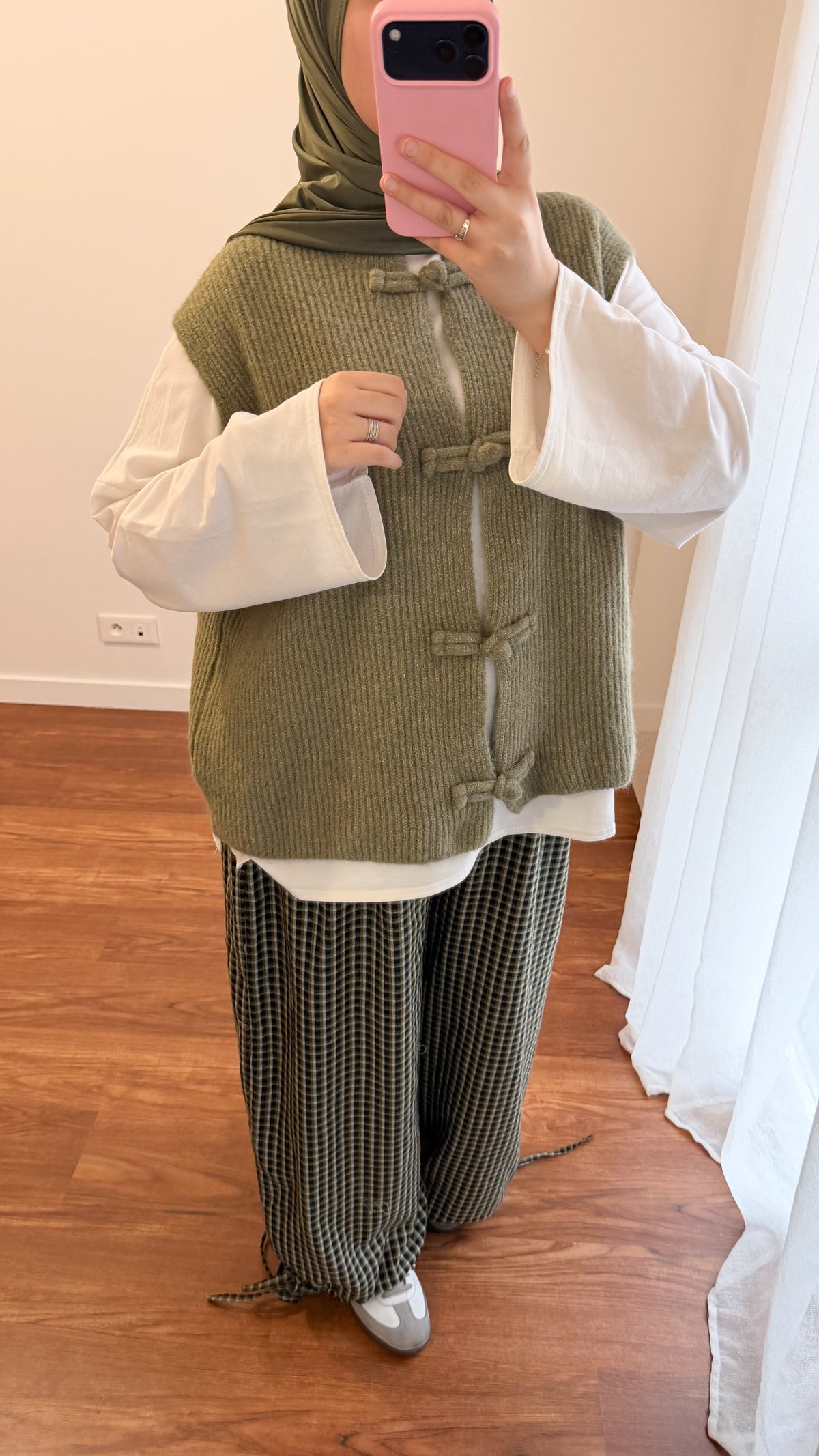 CARDIGAN YUMNA SANS MANCHES VERT KAKI