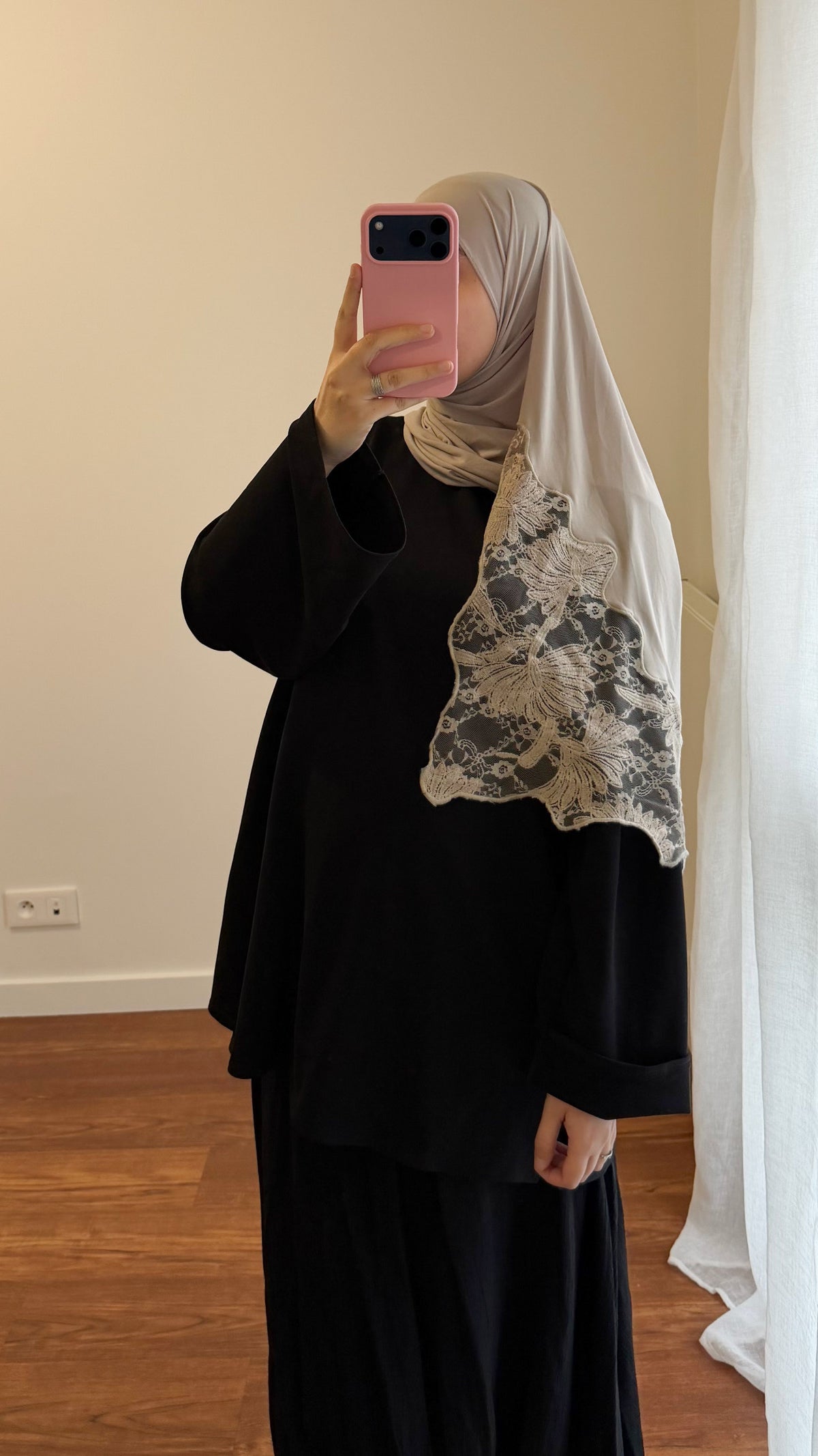 HIJAB JERSEY PREMIUM DENTELLE TAUPE CLAIR