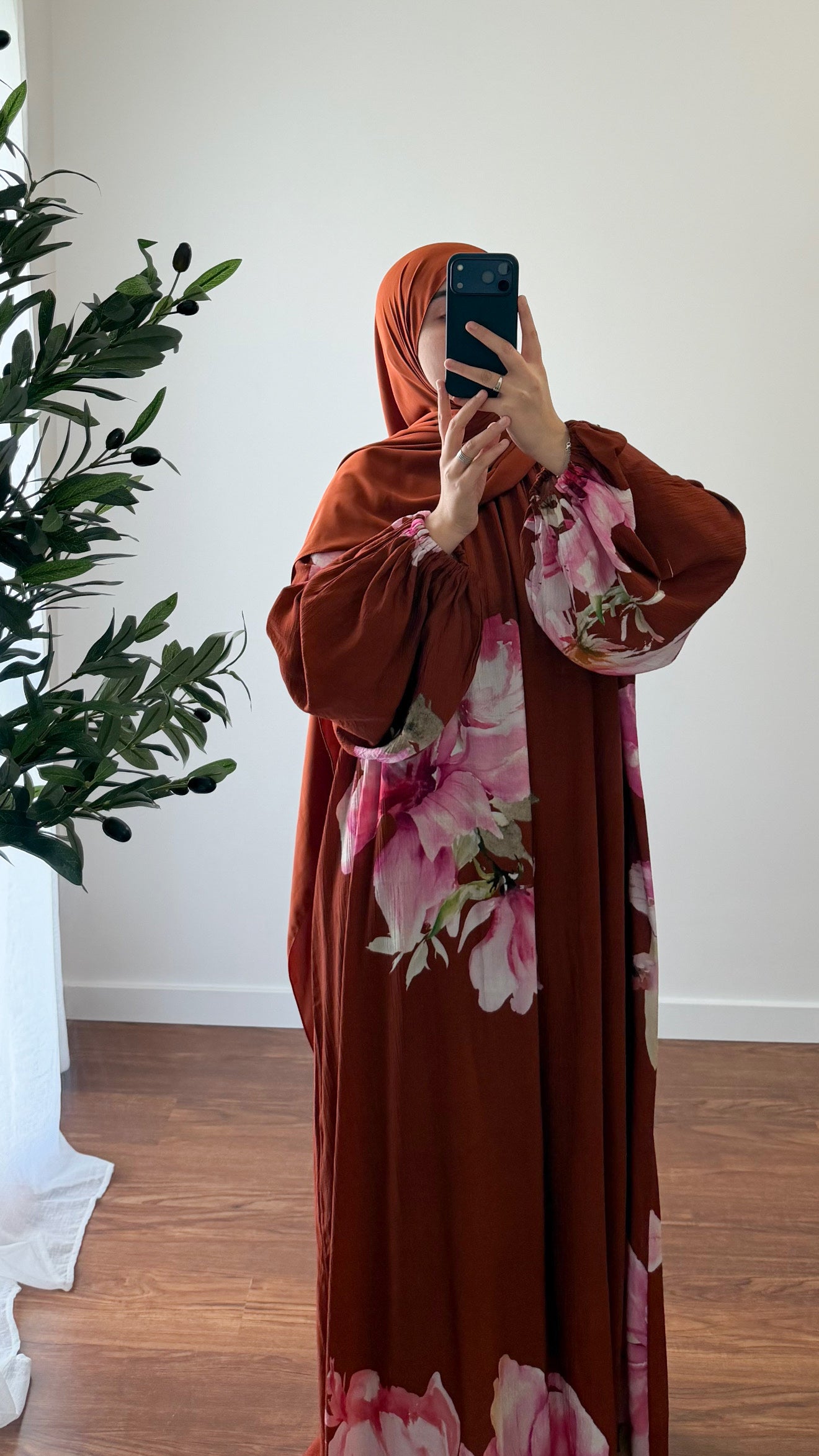 ABAYA FLEURIE BRIQUE