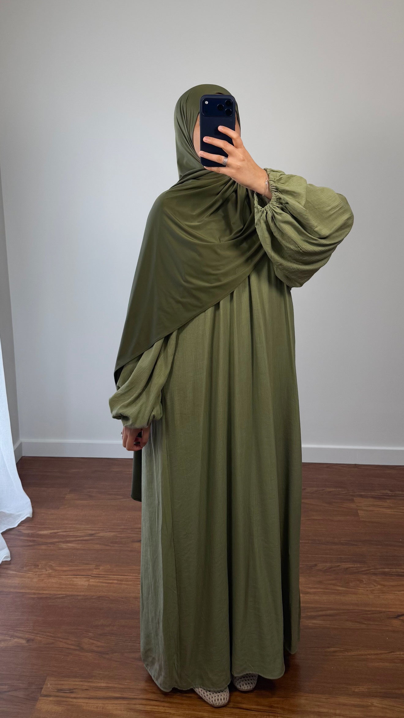 ABAYA AYAT MANCHES BOUFFANTES VERT KAKI