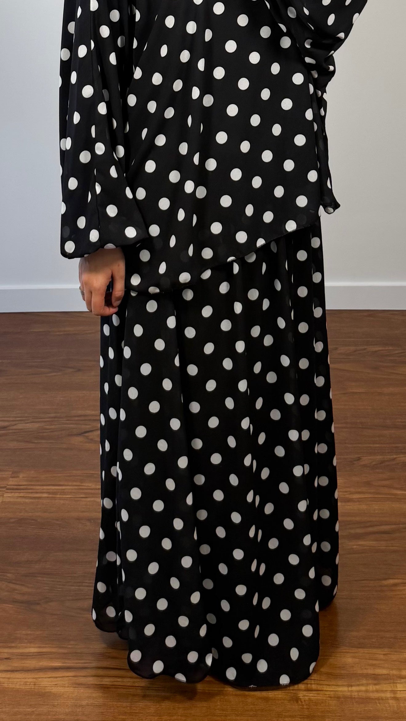 JUPE LONGUE À POIS NOIR (GROS POIS)