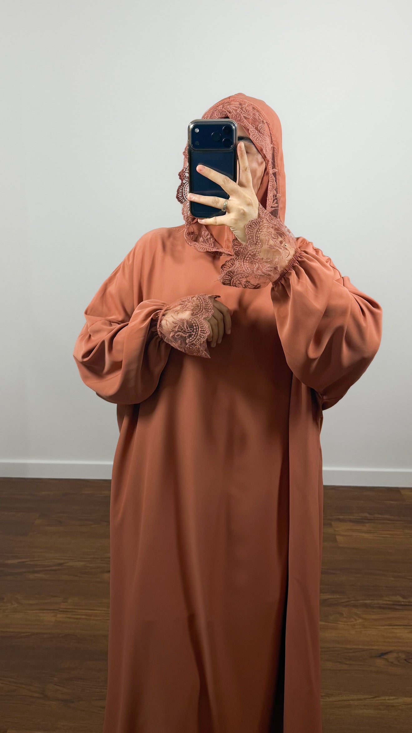 ROBE DE PRIÈRE DENTELLE TERRACOTTA