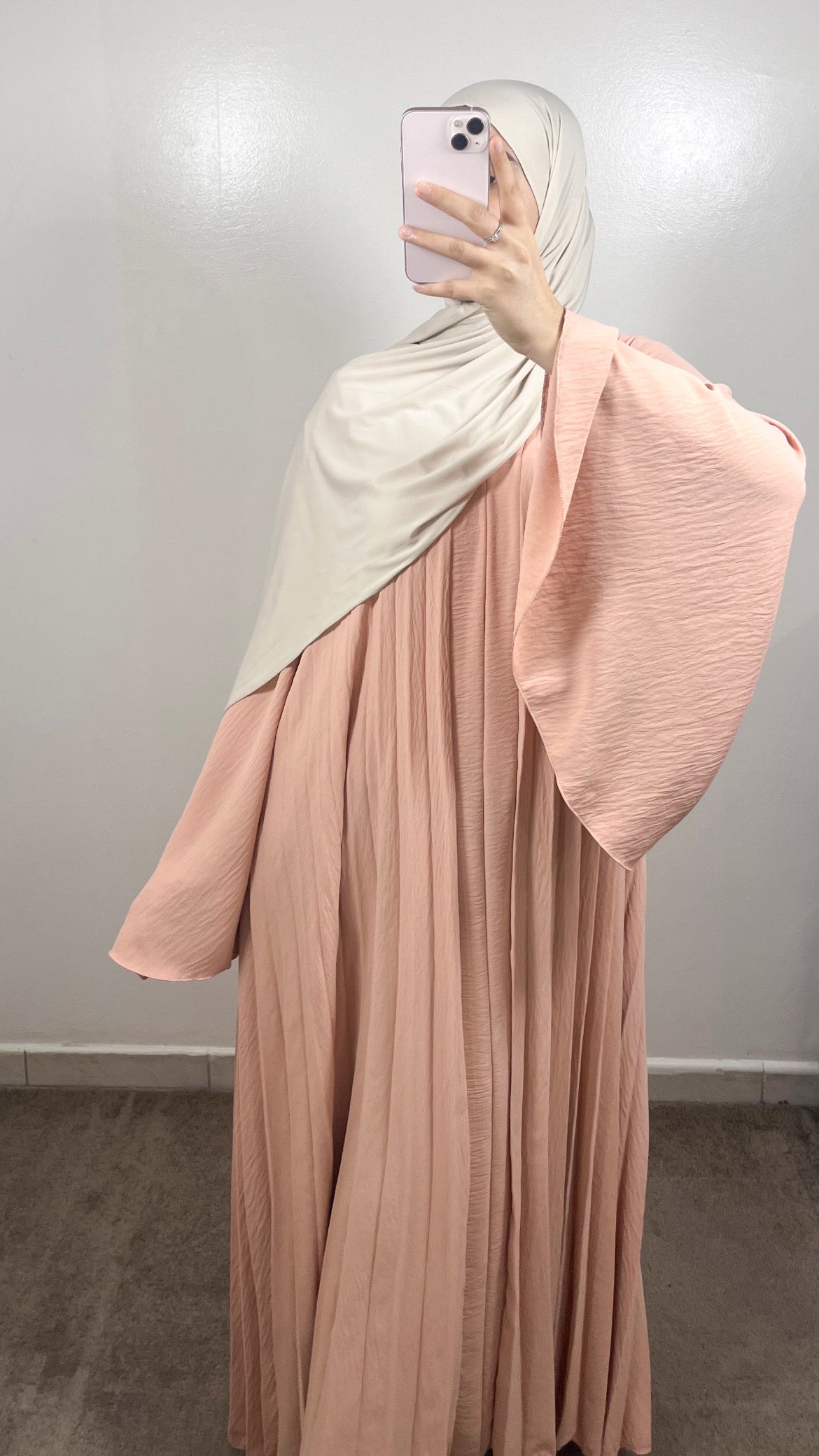 ABAYA PLISSÉE YUSRA ROSE SAUMON