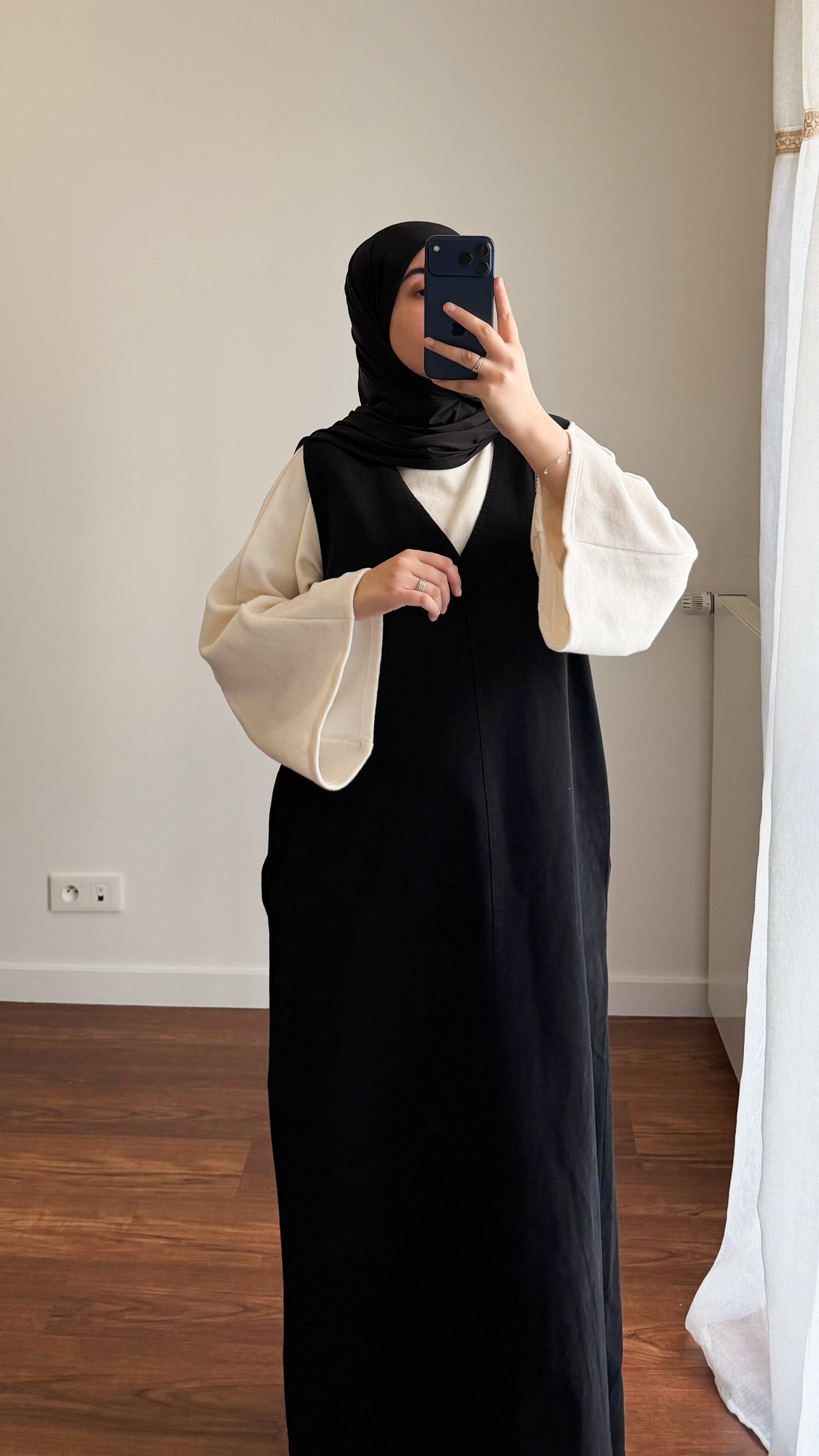 ROBE SANS MANCHES EN JEAN NOIR