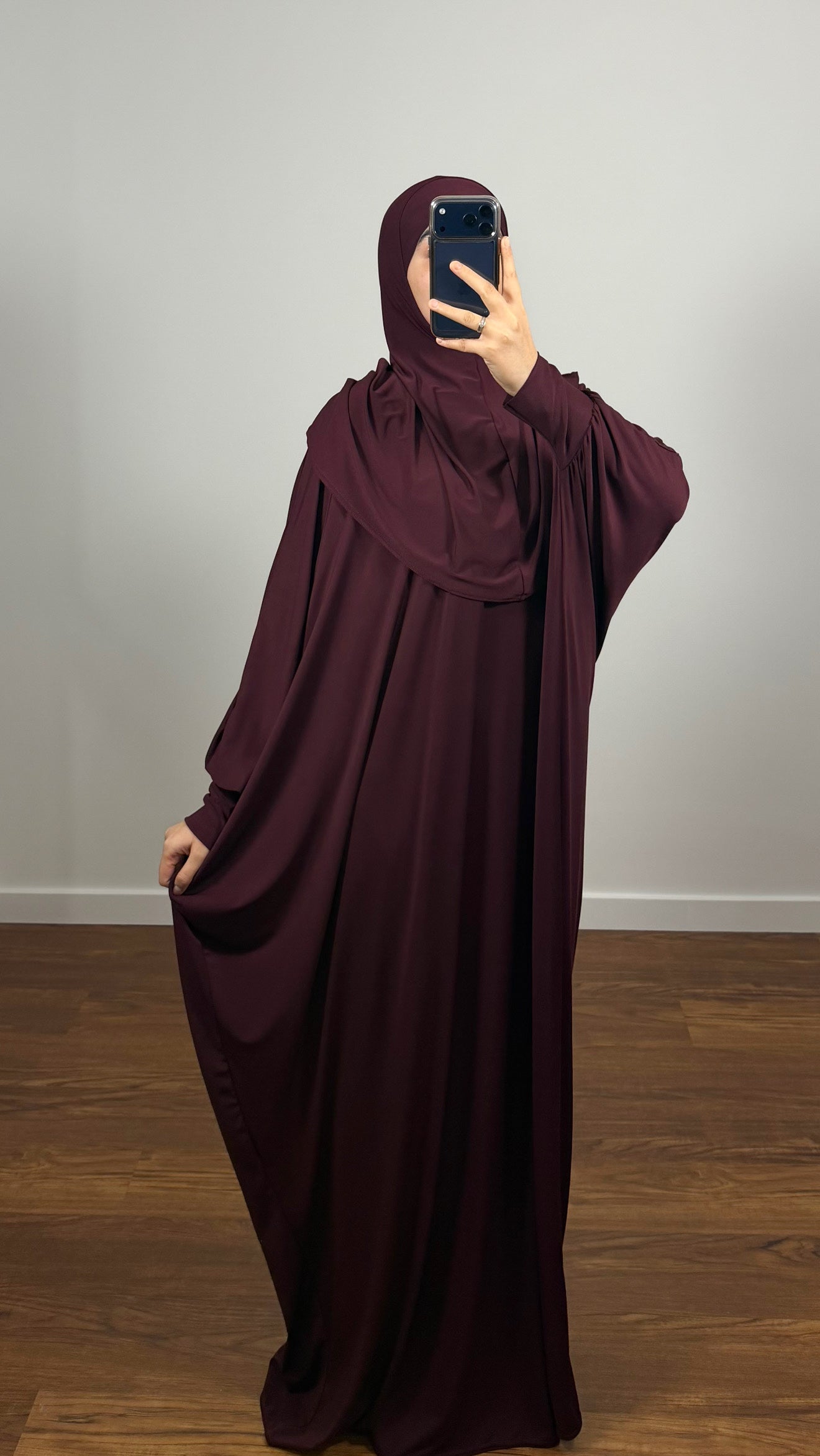 ROBE DE PRIÈRE BORDEAU EN JERSEY PREMIUM