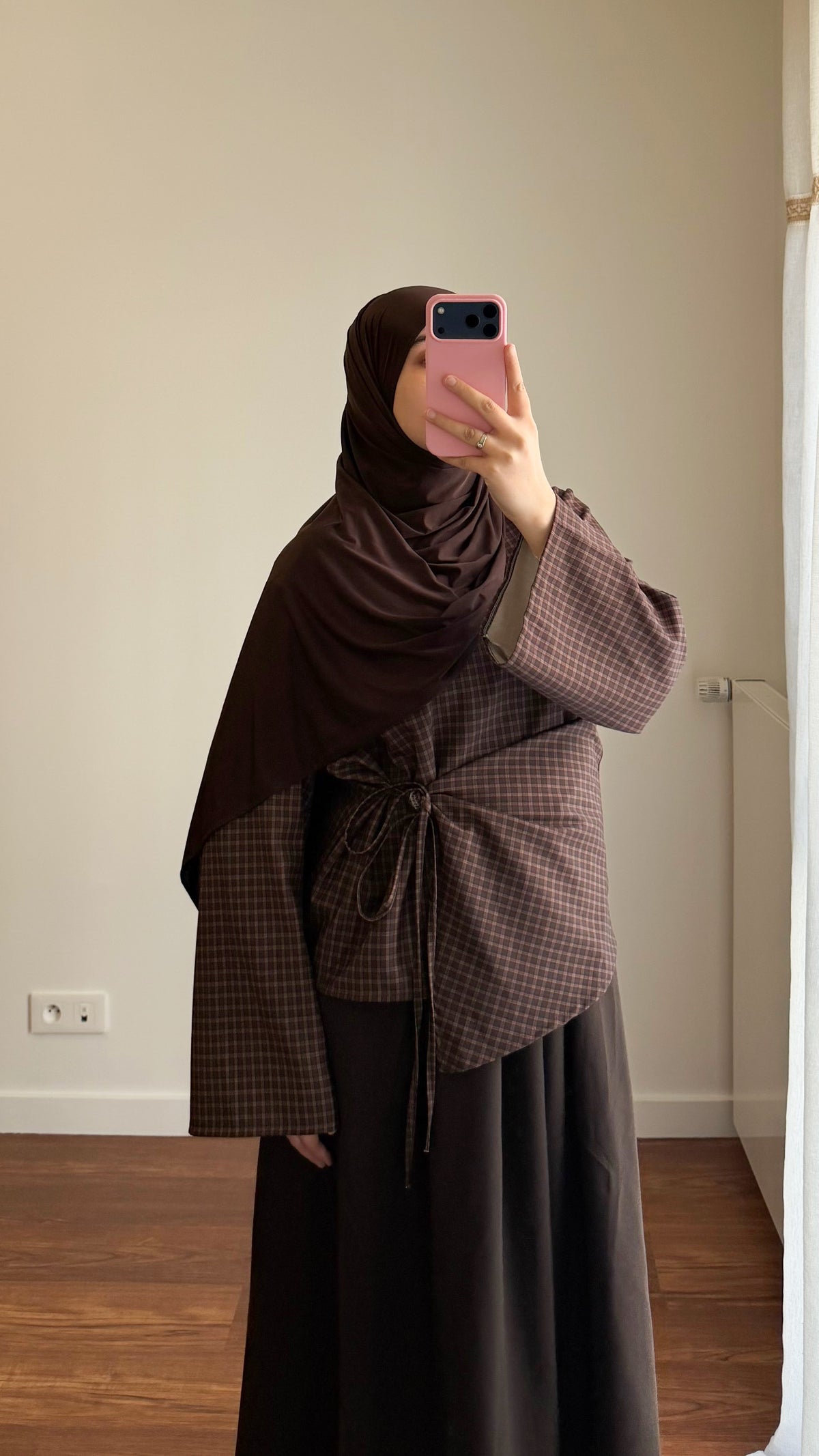 HAUT À NOUER MOTIF CARREAUX MARRON