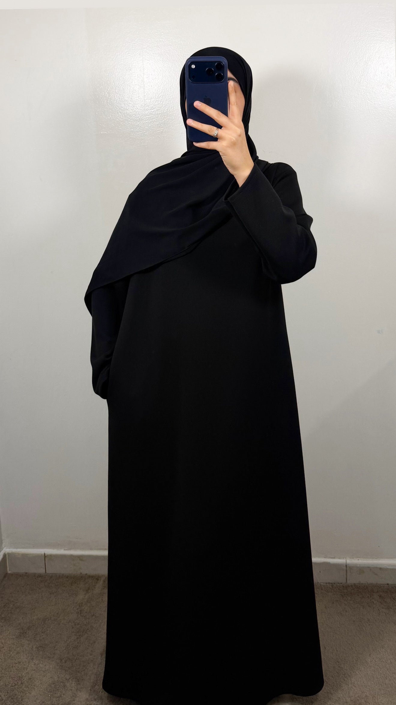 ROBE SWEAT COL MONTANT NOIR